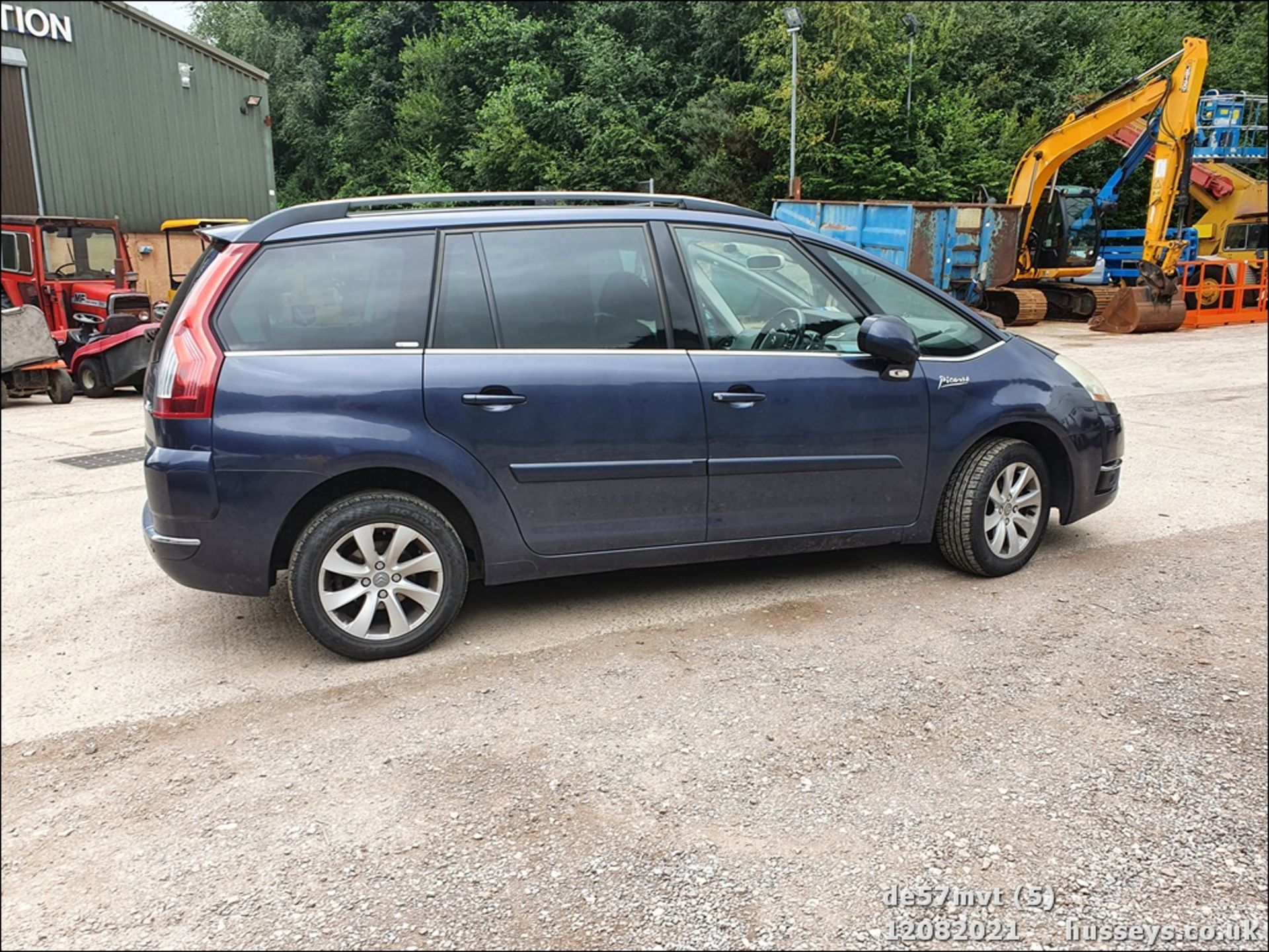 07/57 CITROEN C4 PICASSO 7 EXCL HDI A - 1560cc 5dr MPV (Mauve/purple, 93k) - Image 5 of 18