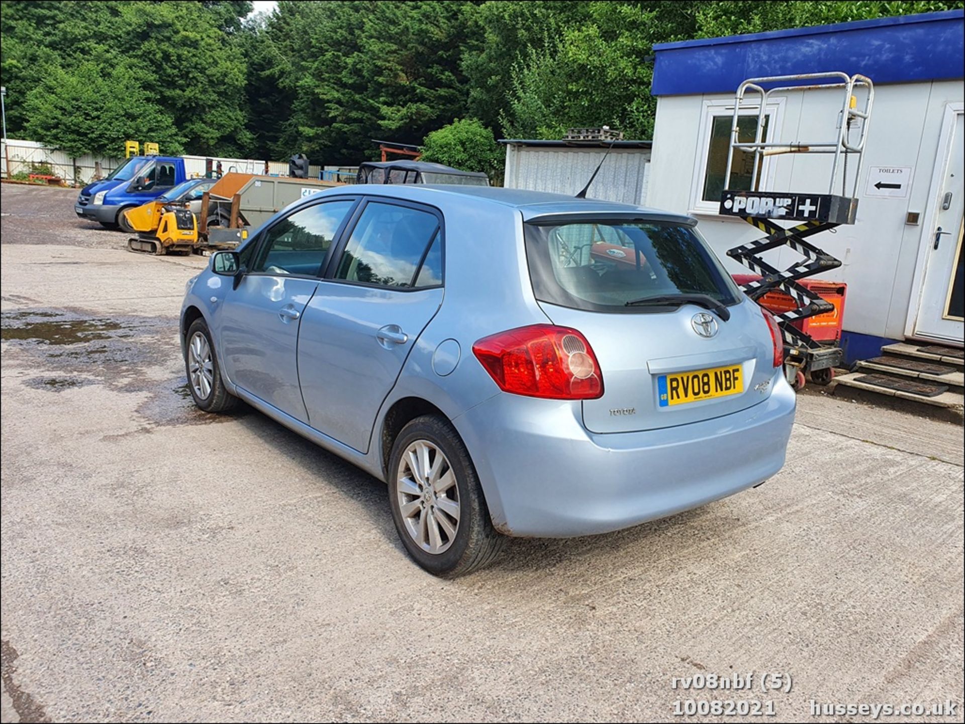 08/08 TOYOTA AURIS T-SPIRIT VVT-I - 1598cc 5dr Hatchback (Blue, 93k) - Image 5 of 11