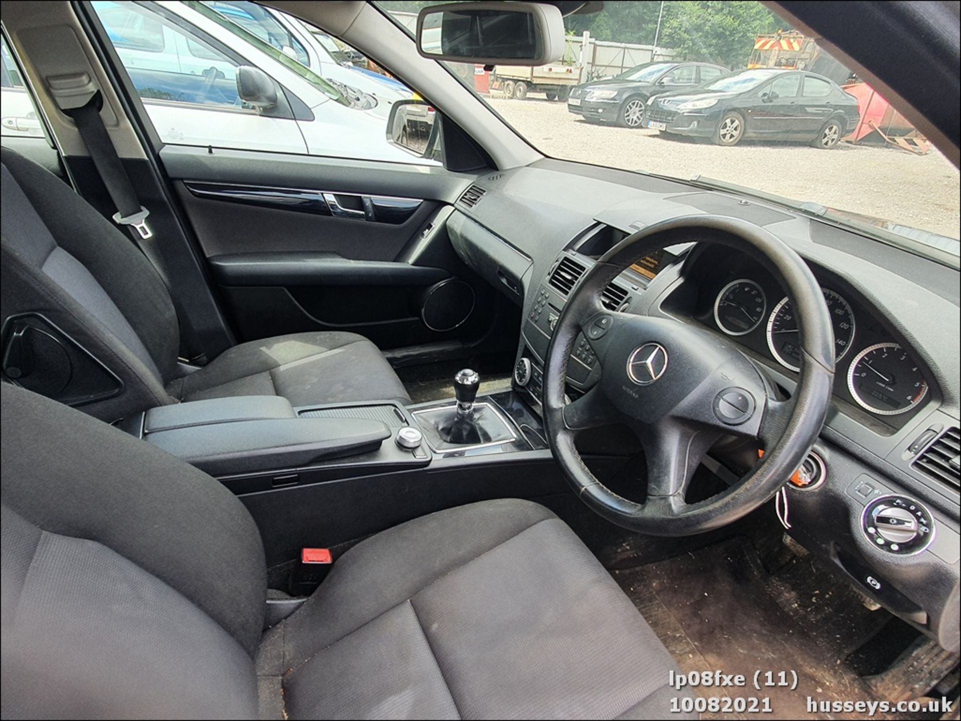 08/08 MERCEDES C200 SE CDI - 2148cc 4dr Saloon (Silver, 128k) - Image 11 of 13