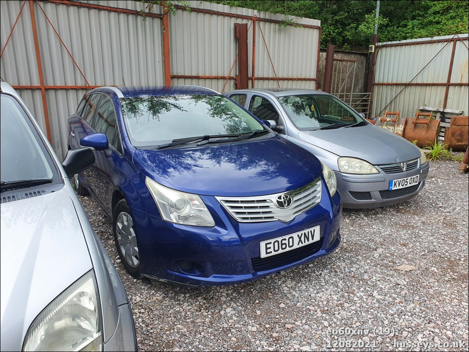 10/60 TOYOTA AVENSIS T2 D-4D - 1995cc 5dr Estate (Blue, 216k) - Image 19 of 19