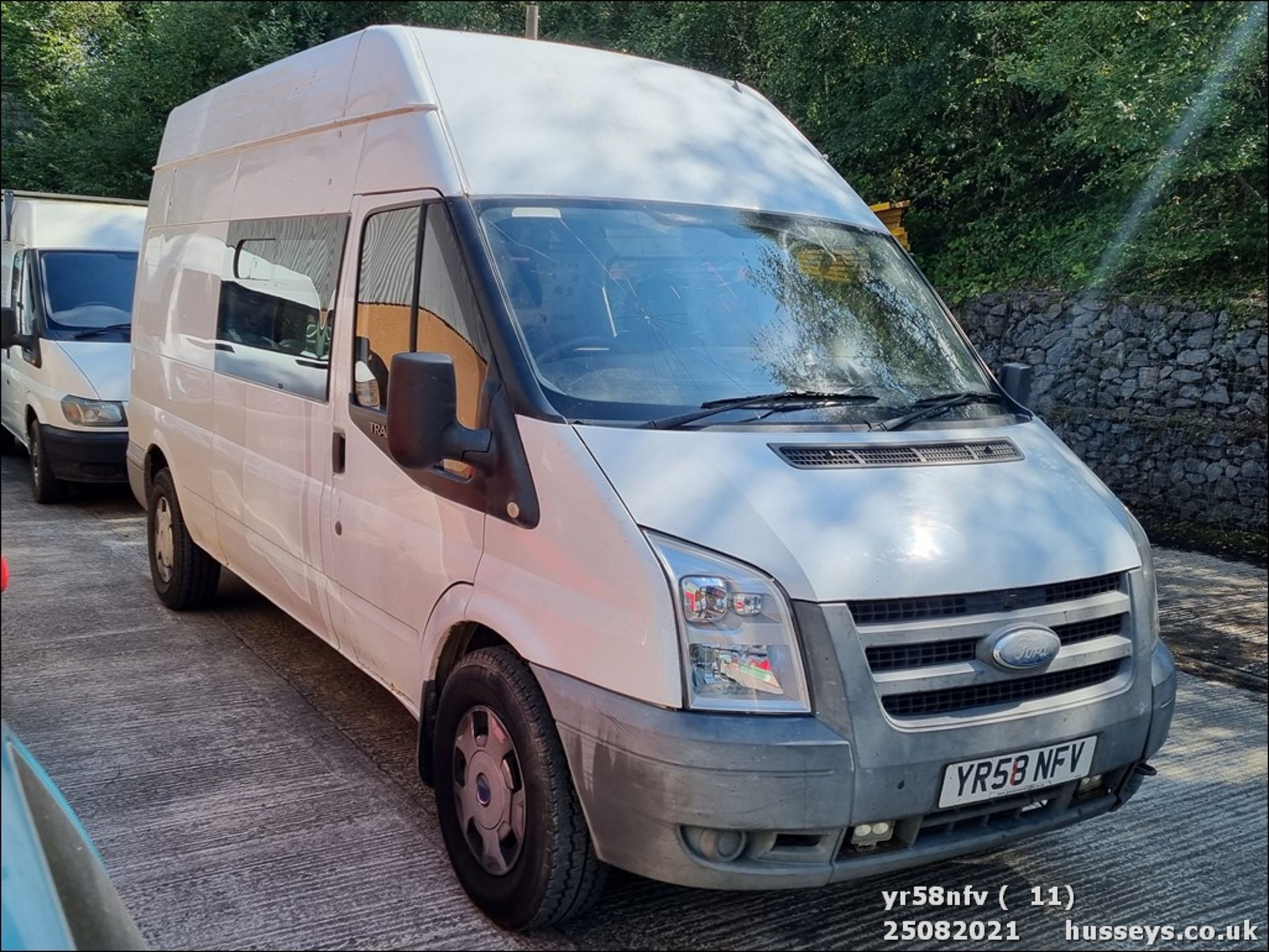 08/58 FORD TRANSIT 100 T350L RWD - 2402cc 5dr Van (Silver)