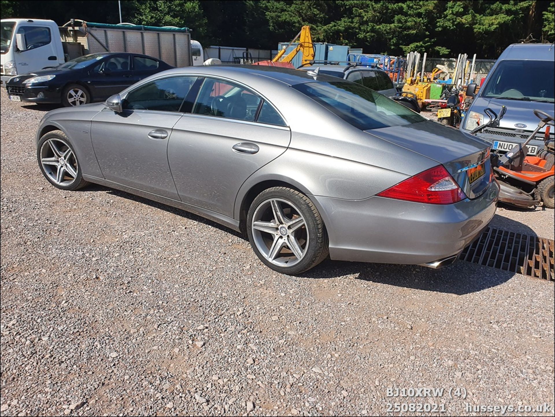 10/10 MERCEDES-BENZ CLS350 GRAND EDIT-N CDI A - 2987cc 2dr Coupe (Silver) - Image 5 of 18