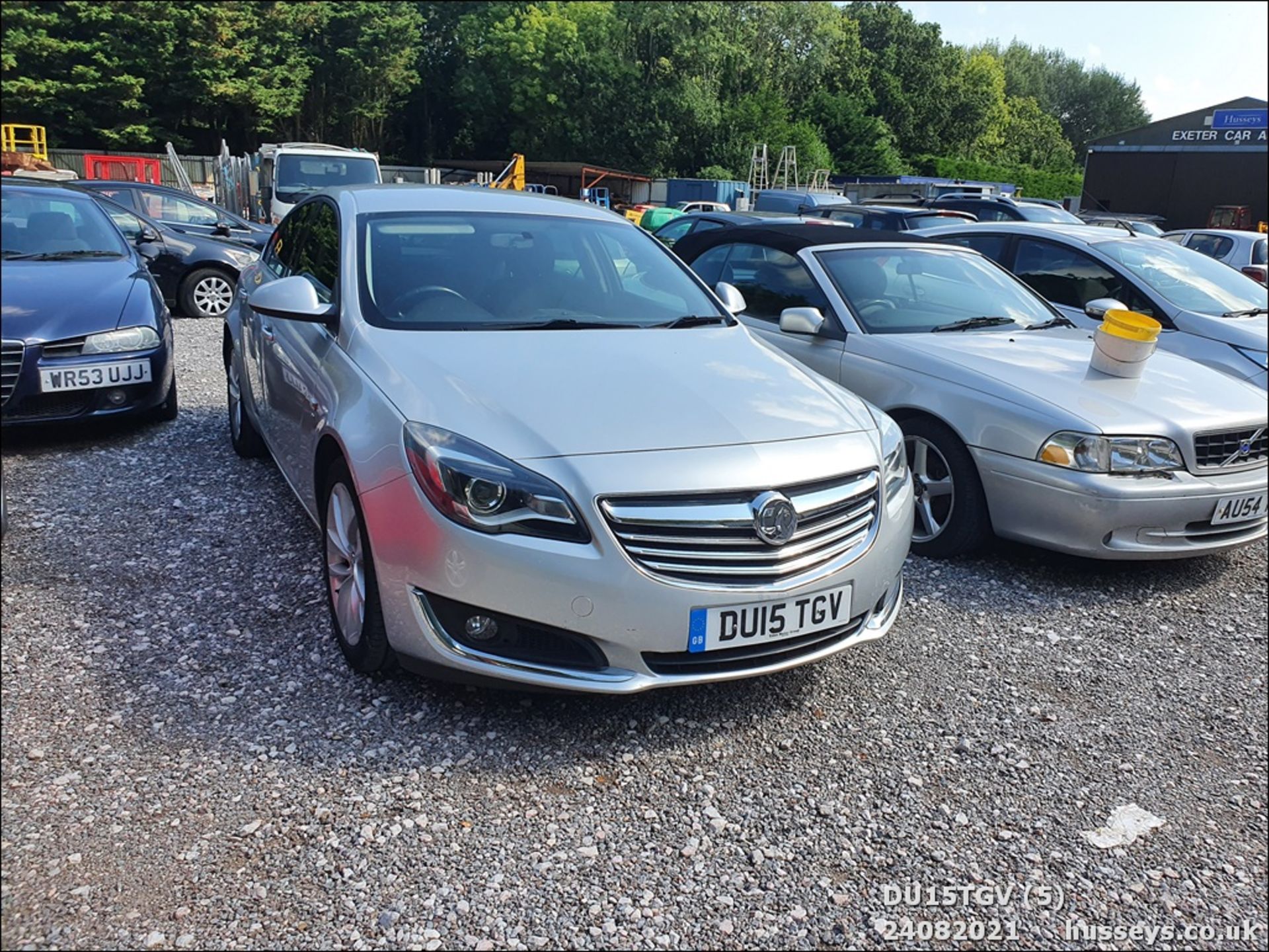 15/15 VAUXHALL INSIGNIA SRI NAV CDTI AUT - 1956cc 5dr Hatchback (Silver) - Image 5 of 16