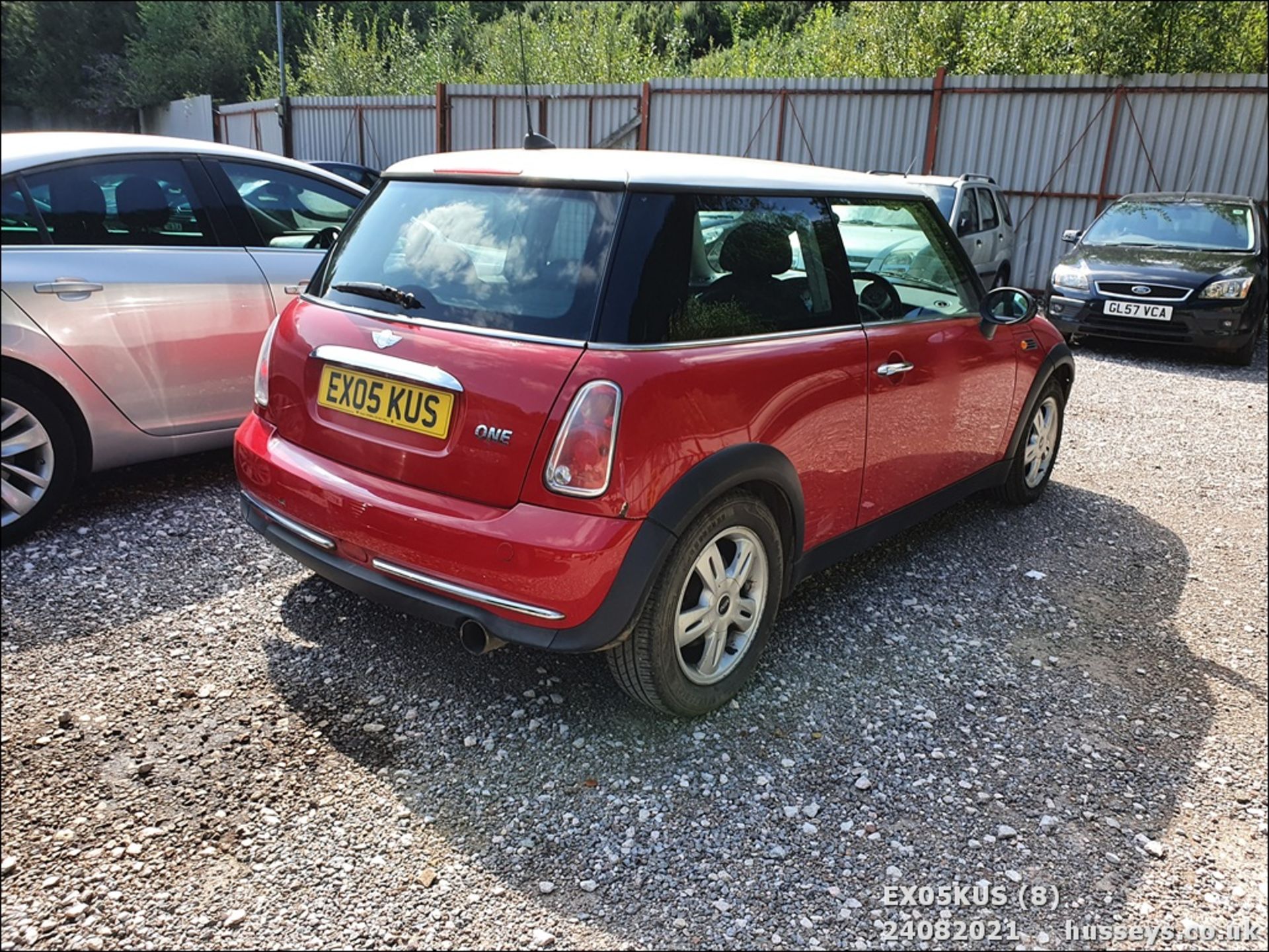 05/05 MINI MINI ONE - 1598cc 3dr Hatchback (Red, 142k) - Image 8 of 19