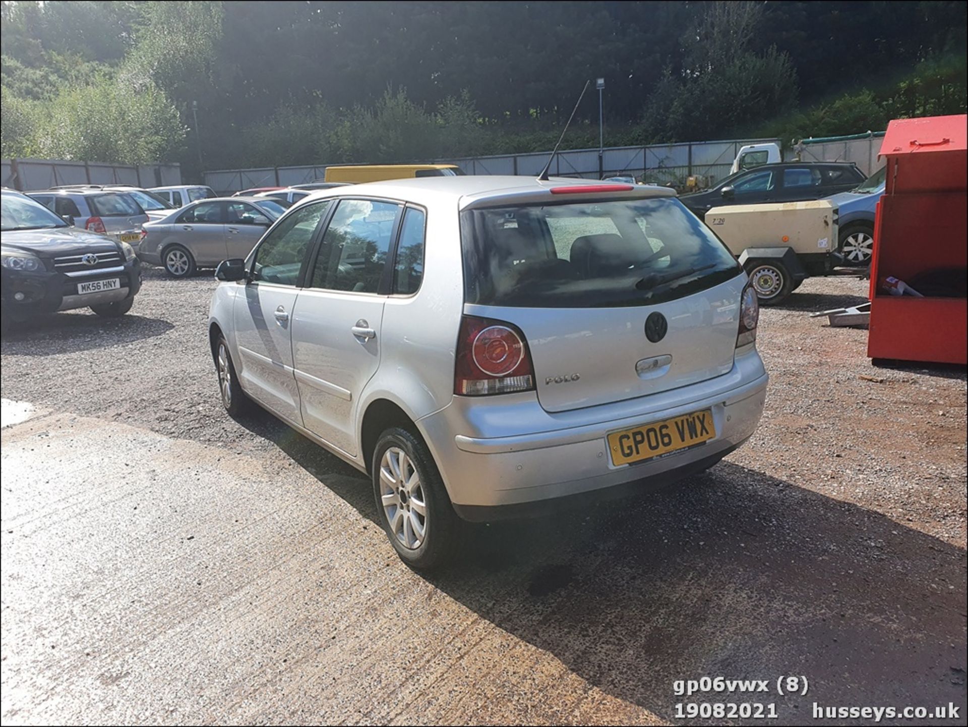 06/06 VOLKSWAGEN POLO SE 64 - 1198cc 5dr Hatchback (Silver, 110k) - Image 8 of 15