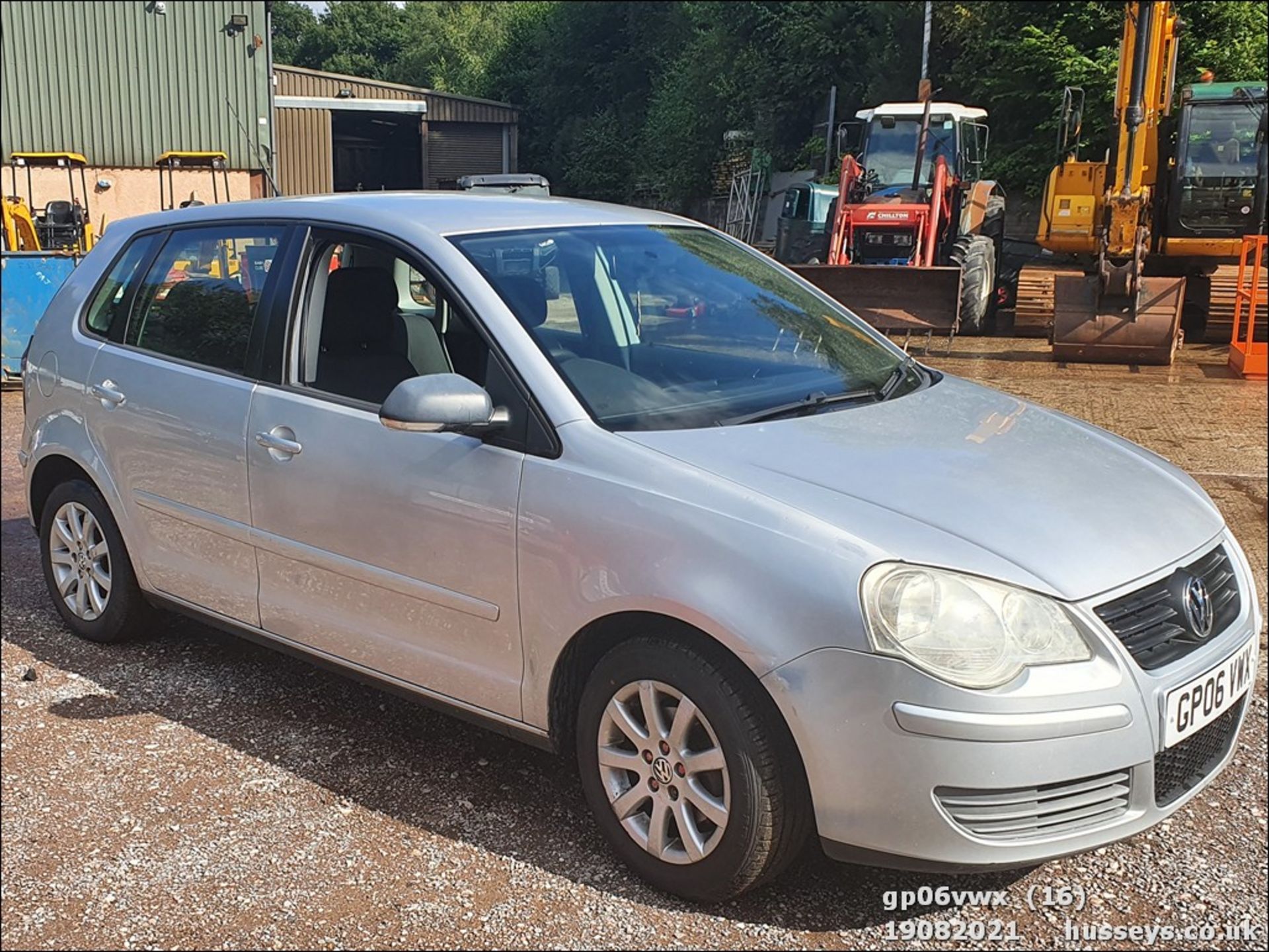 06/06 VOLKSWAGEN POLO SE 64 - 1198cc 5dr Hatchback (Silver, 110k)