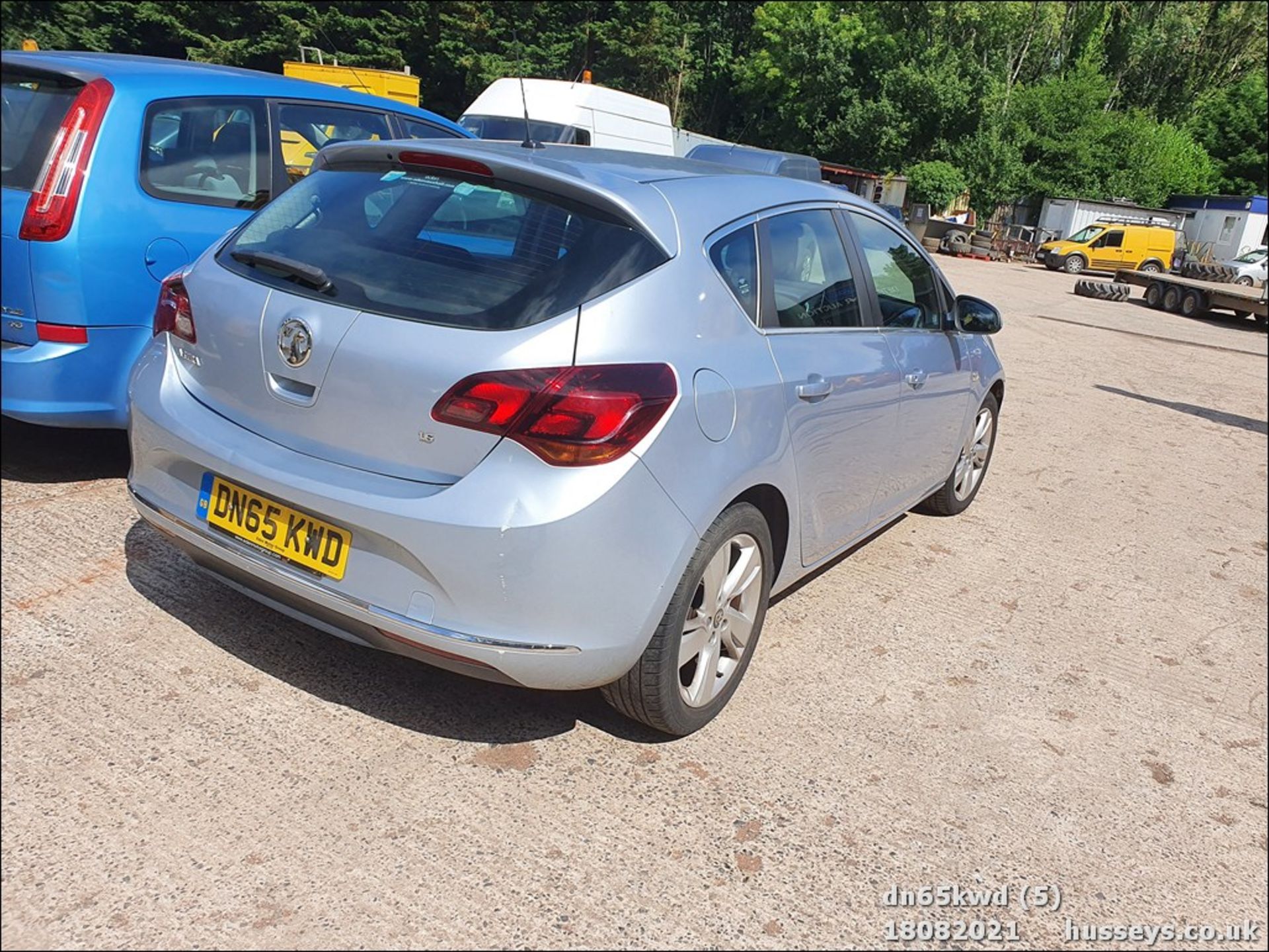 15/65 VAUXHALL ASTRA SRI - 1598cc 5dr Hatchback (Silver) - Image 5 of 15