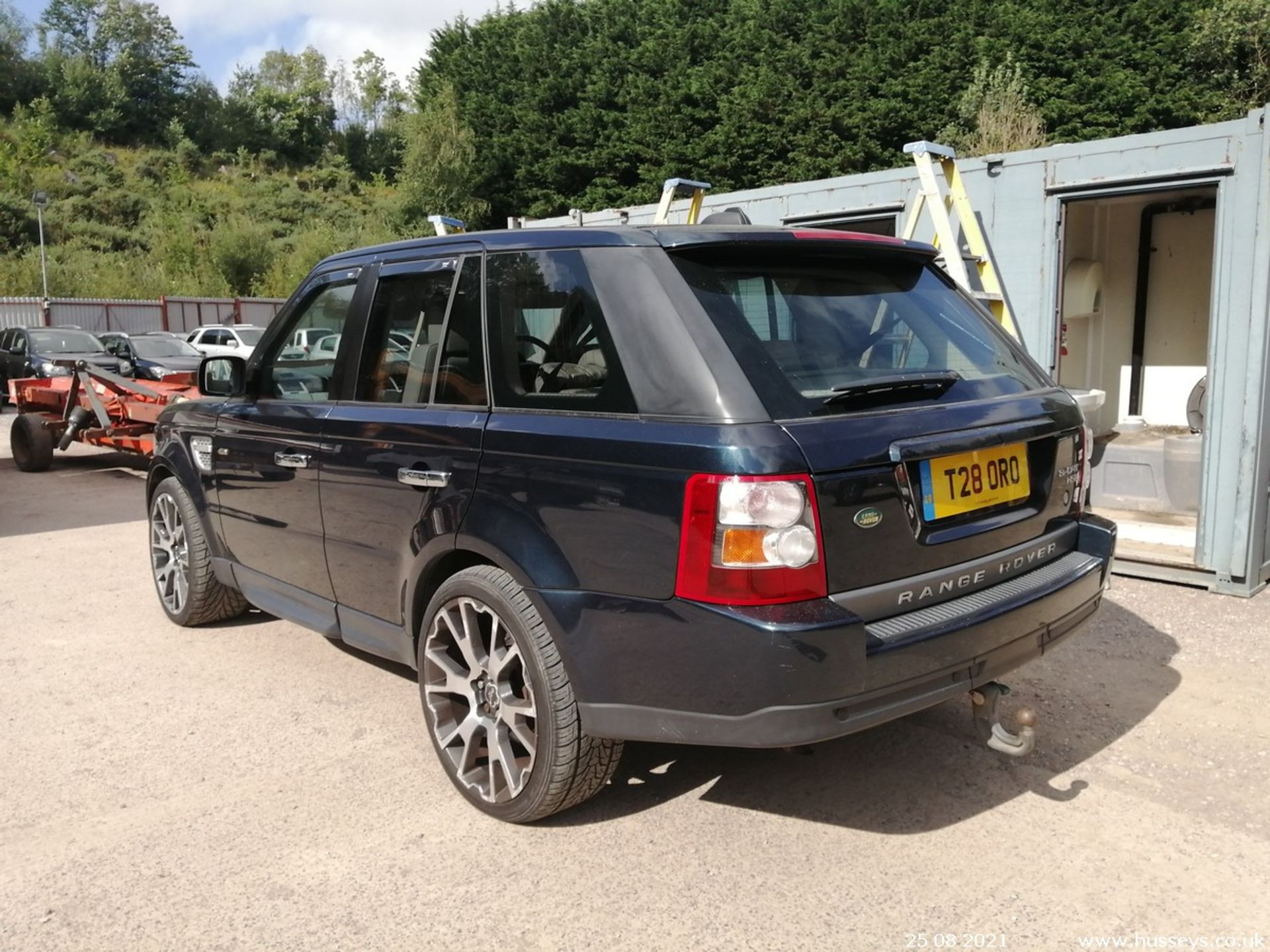 2006 LAND ROVER RANGE ROVER SP HSE TDV6 A - 2720cc 5dr Estate (Blue) - Image 10 of 15