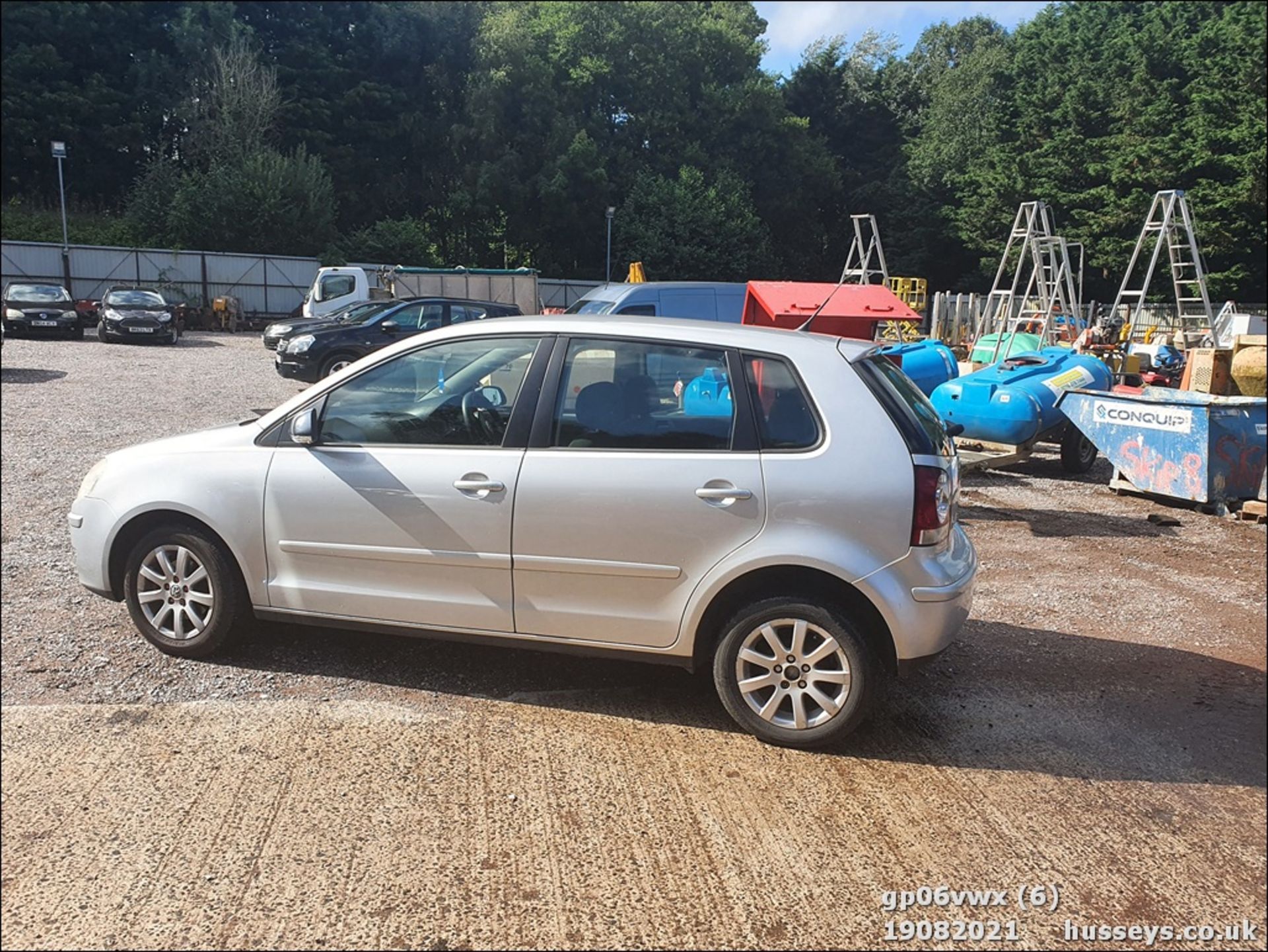 06/06 VOLKSWAGEN POLO SE 64 - 1198cc 5dr Hatchback (Silver, 110k) - Image 6 of 15