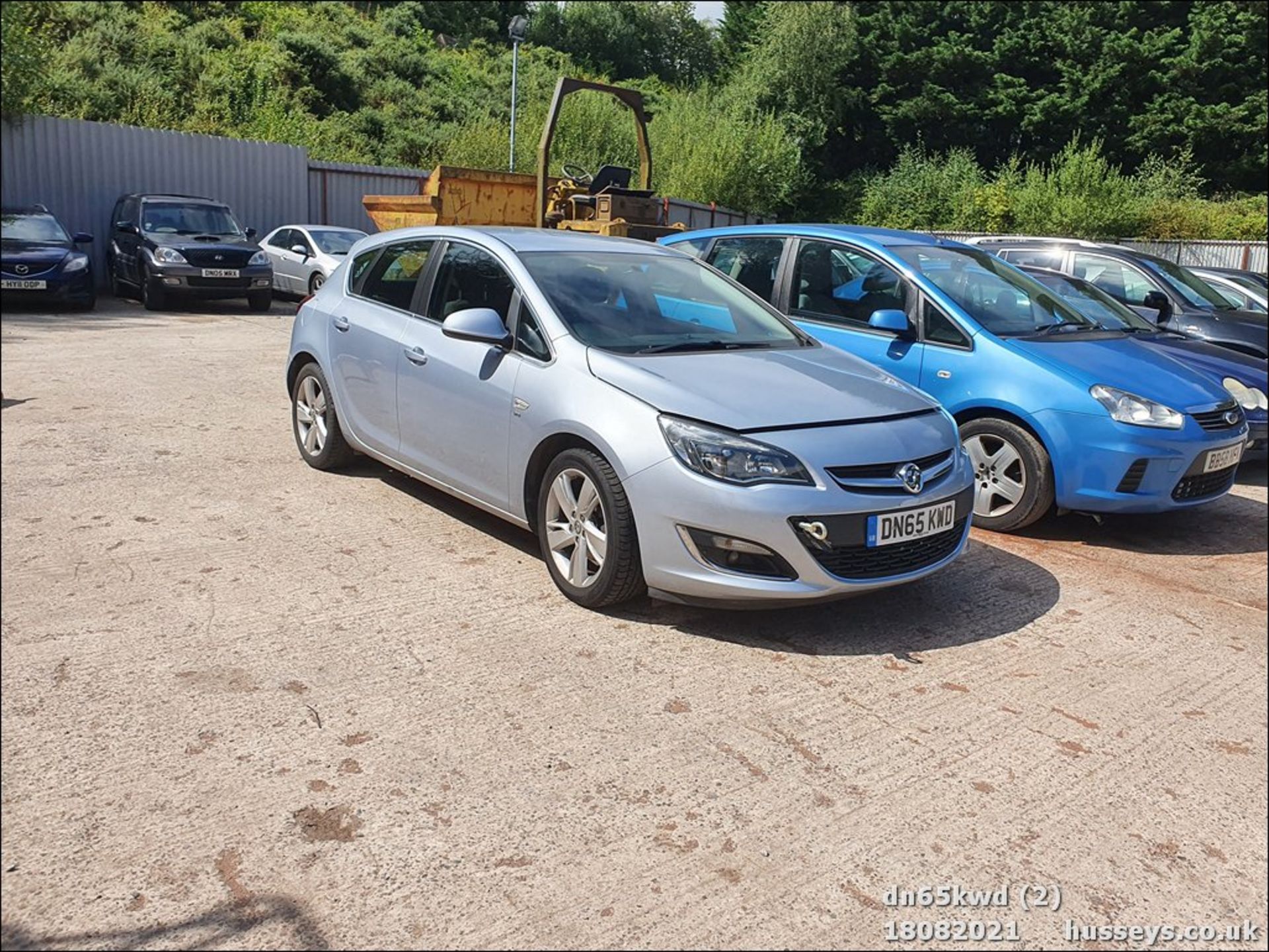 15/65 VAUXHALL ASTRA SRI - 1598cc 5dr Hatchback (Silver) - Image 2 of 15