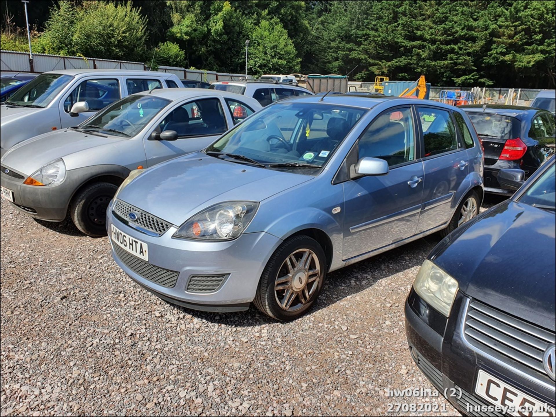 06/06 FORD FIESTA GHIA - 1388cc 5dr Hatchback (Blue, 45k) - Image 3 of 15