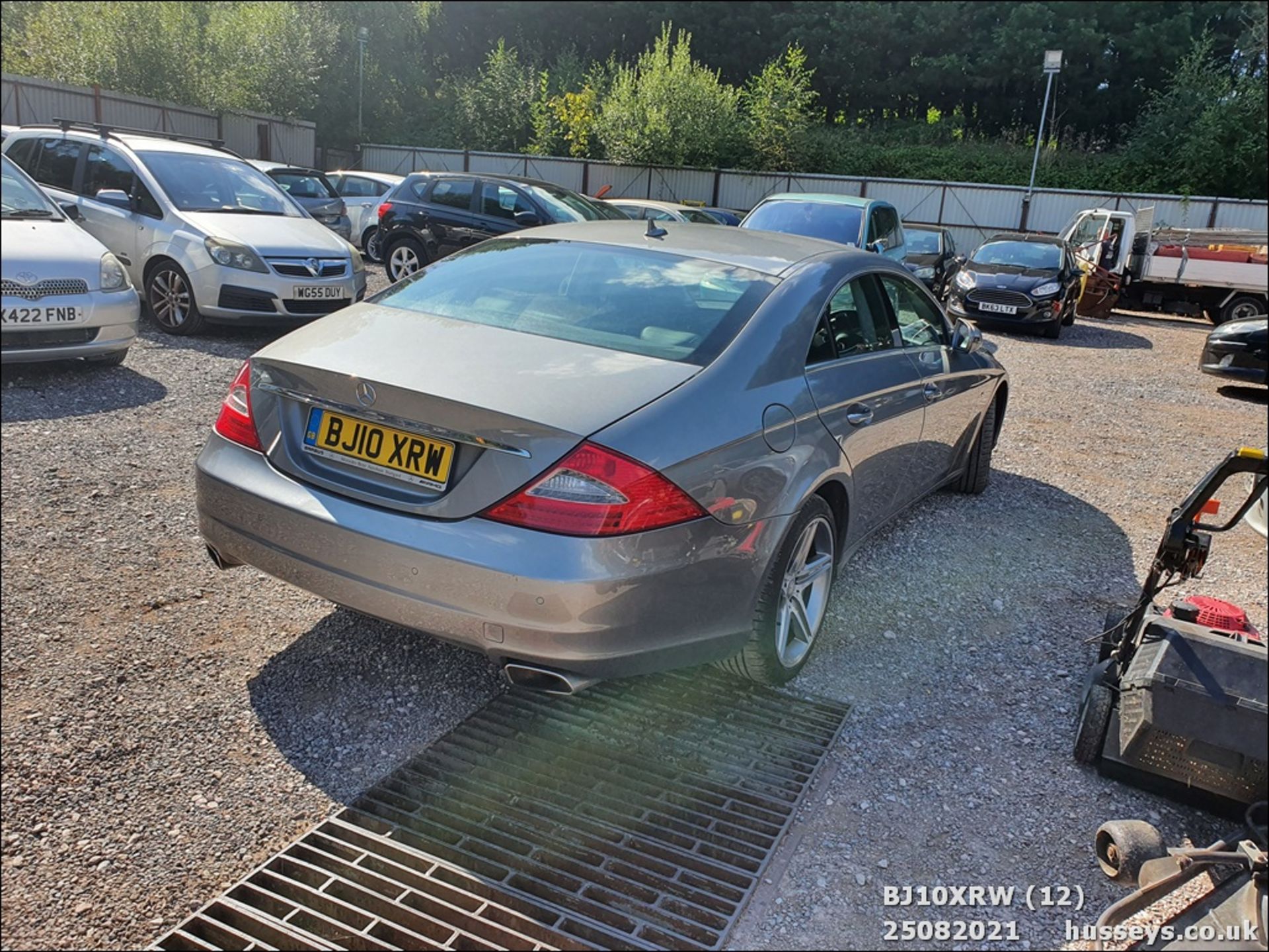 10/10 MERCEDES-BENZ CLS350 GRAND EDIT-N CDI A - 2987cc 2dr Coupe (Silver) - Image 12 of 18