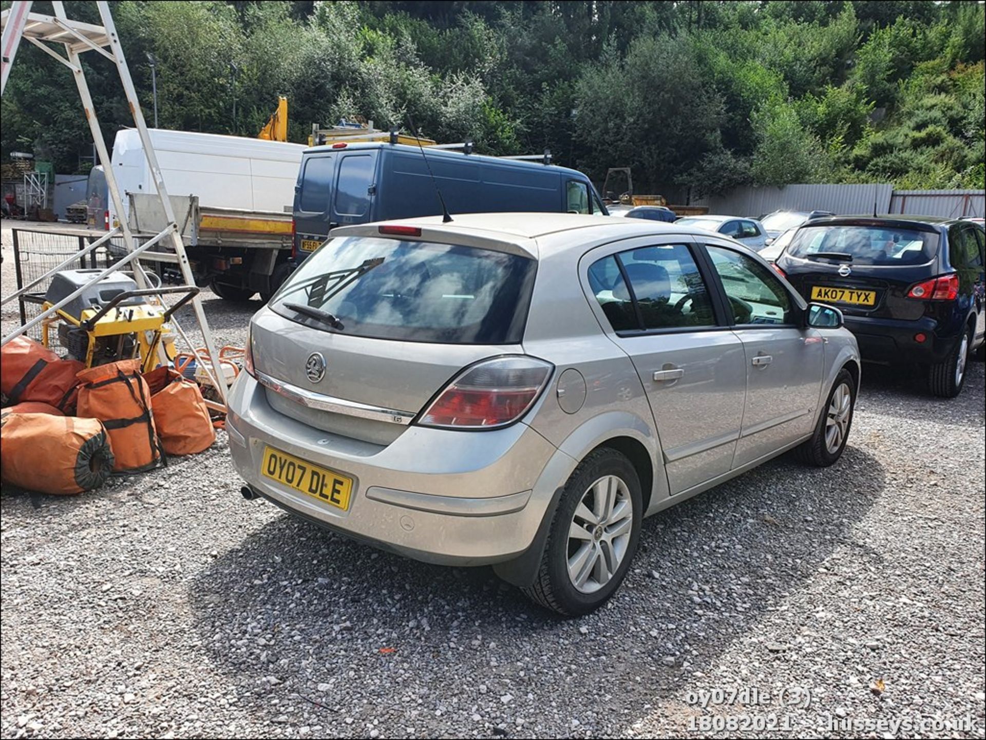 07/07 VAUXHALL ASTRA SXI - 1598cc 5dr Hatchback (Beige, 132k) - Image 4 of 17