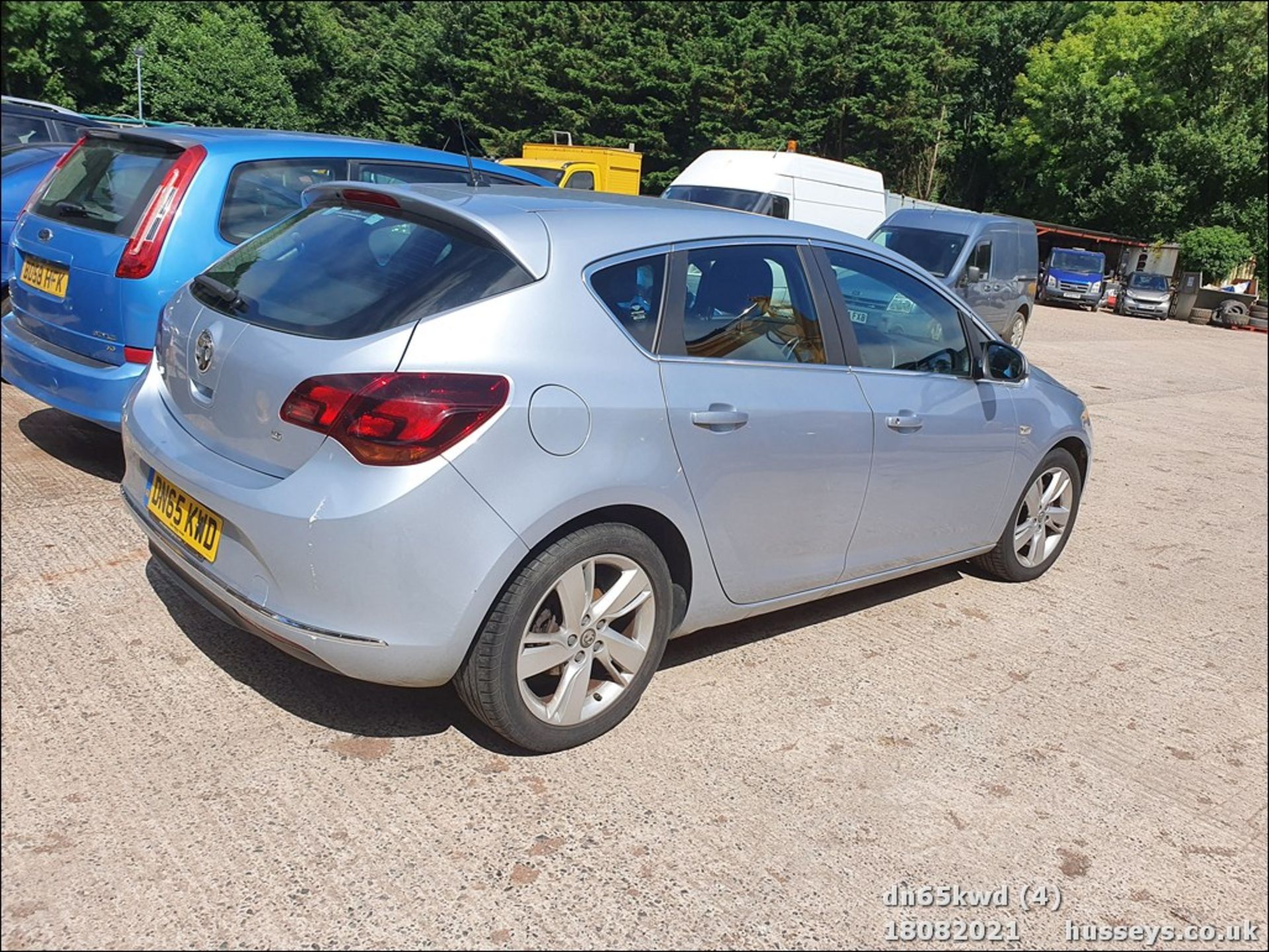 15/65 VAUXHALL ASTRA SRI - 1598cc 5dr Hatchback (Silver) - Image 4 of 15