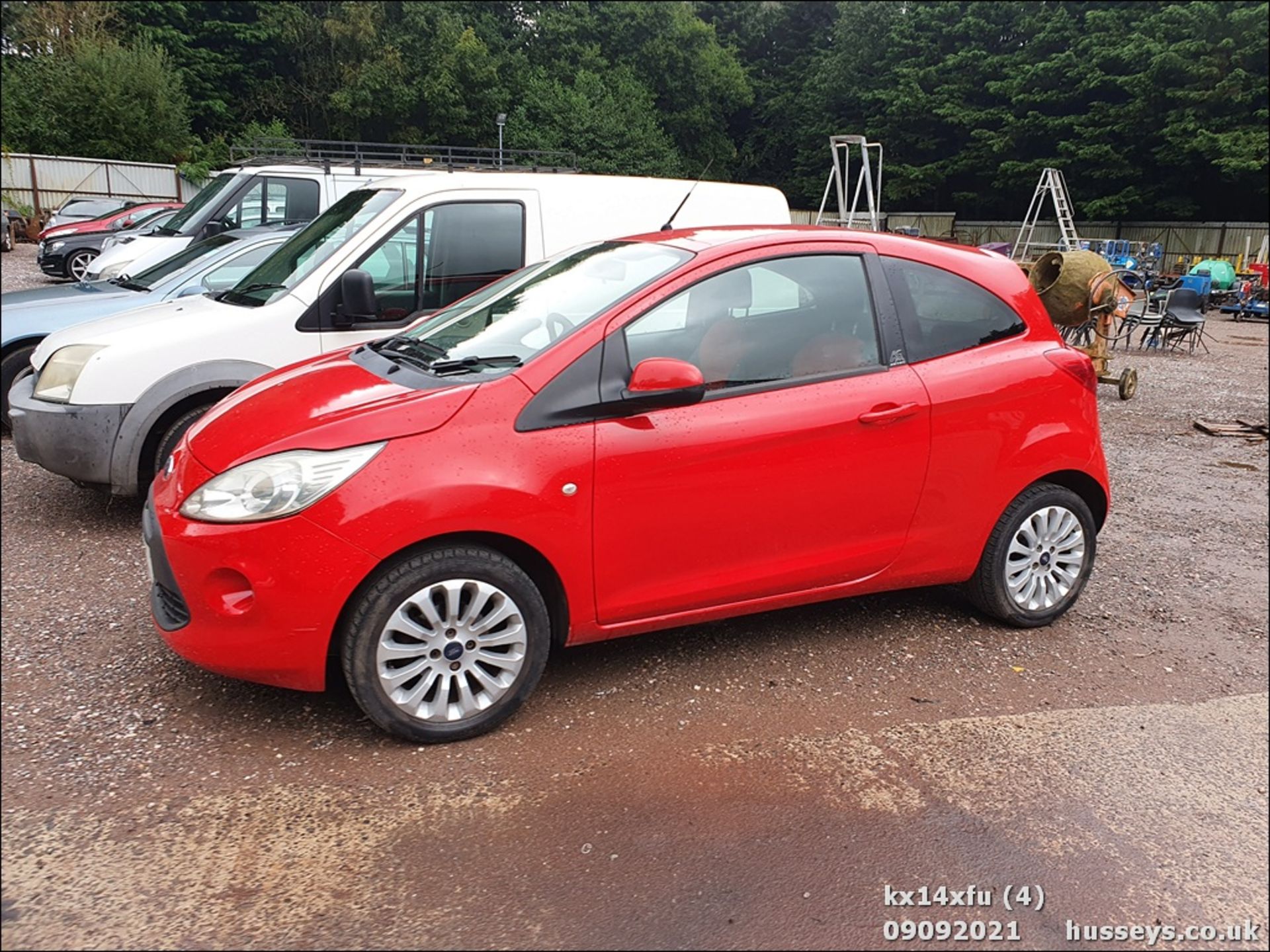 14/14 FORD KA ZETEC - 1242cc 3dr Hatchback (Red) - Image 4 of 17