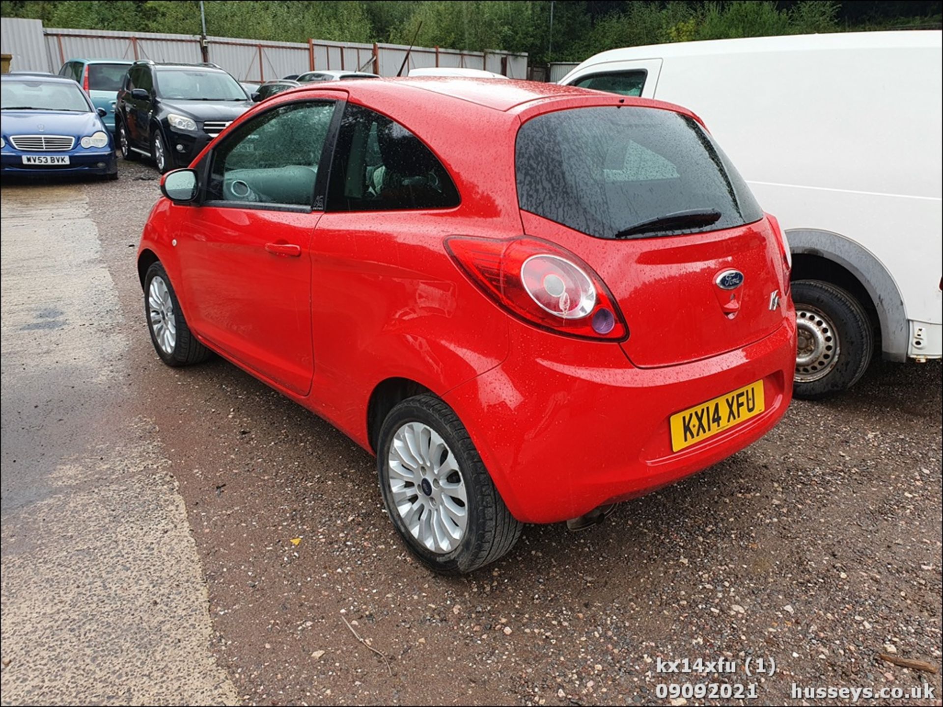 14/14 FORD KA ZETEC - 1242cc 3dr Hatchback (Red) - Image 8 of 17