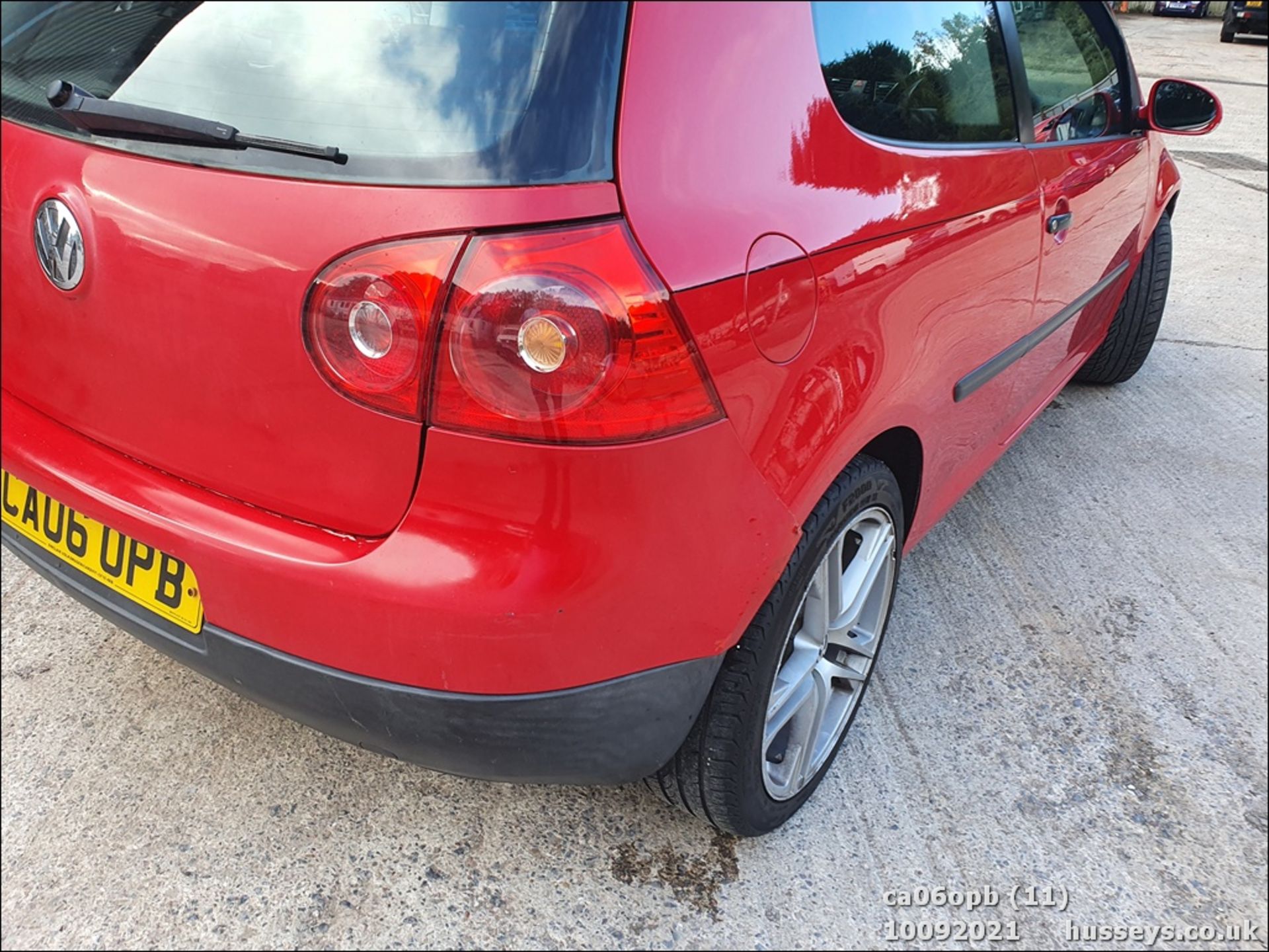 06/06 VOLKSWAGEN GOLF S - 1390cc 3dr Hatchback (Red, 131k) - Image 11 of 18