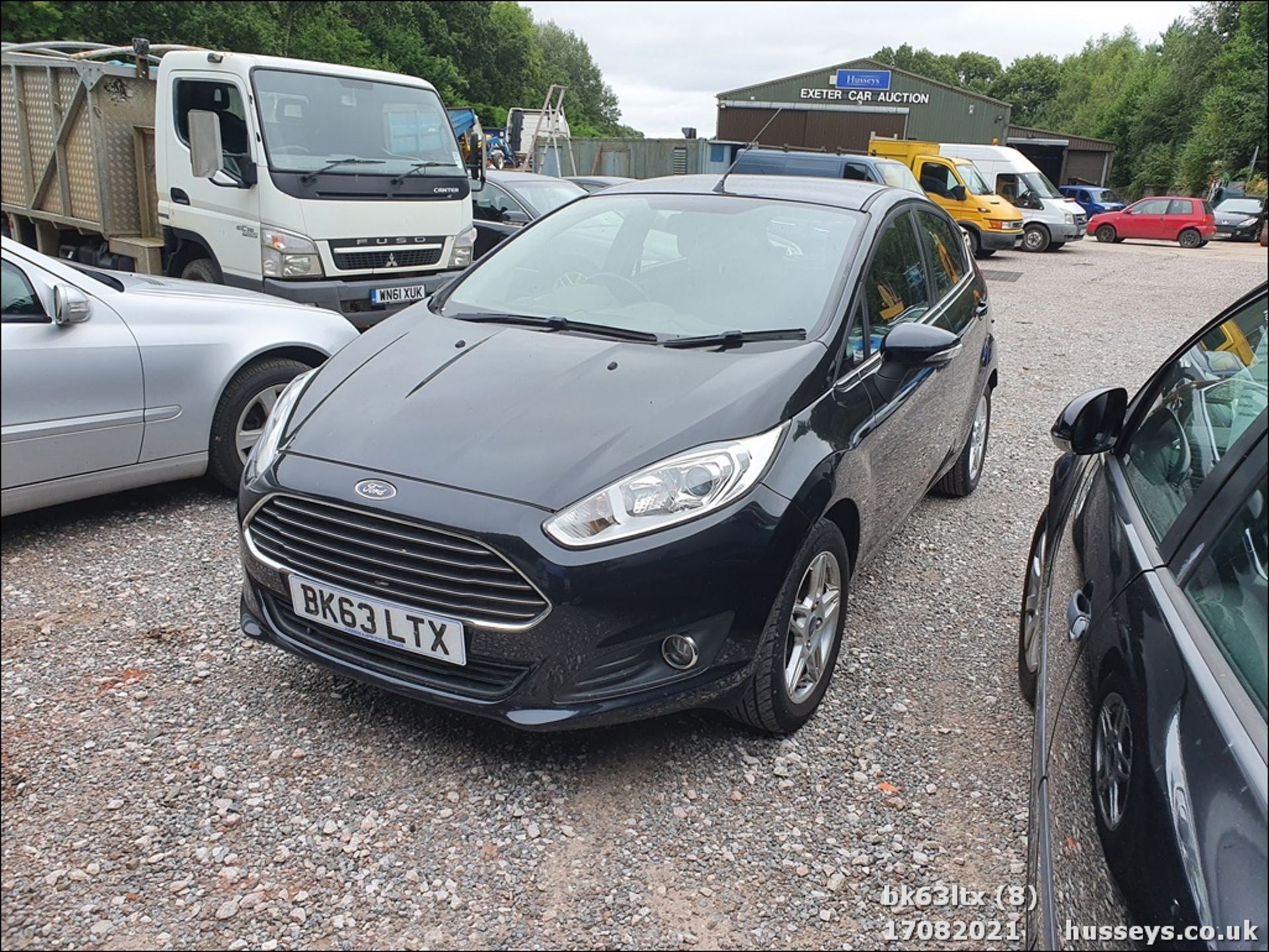 13/63 FORD FIESTA ZETEC - 998cc 5dr Hatchback (Black, 53k) - Image 9 of 16