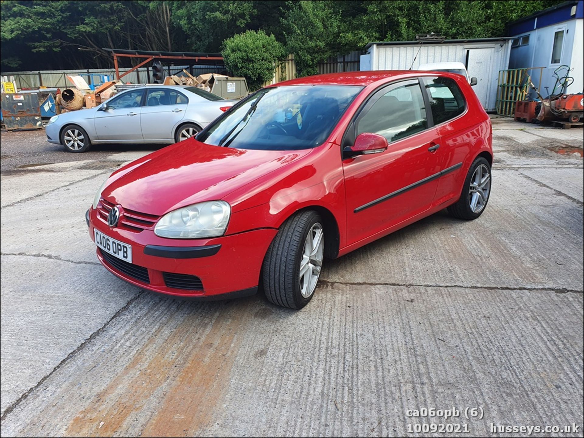 06/06 VOLKSWAGEN GOLF S - 1390cc 3dr Hatchback (Red, 131k) - Image 7 of 18