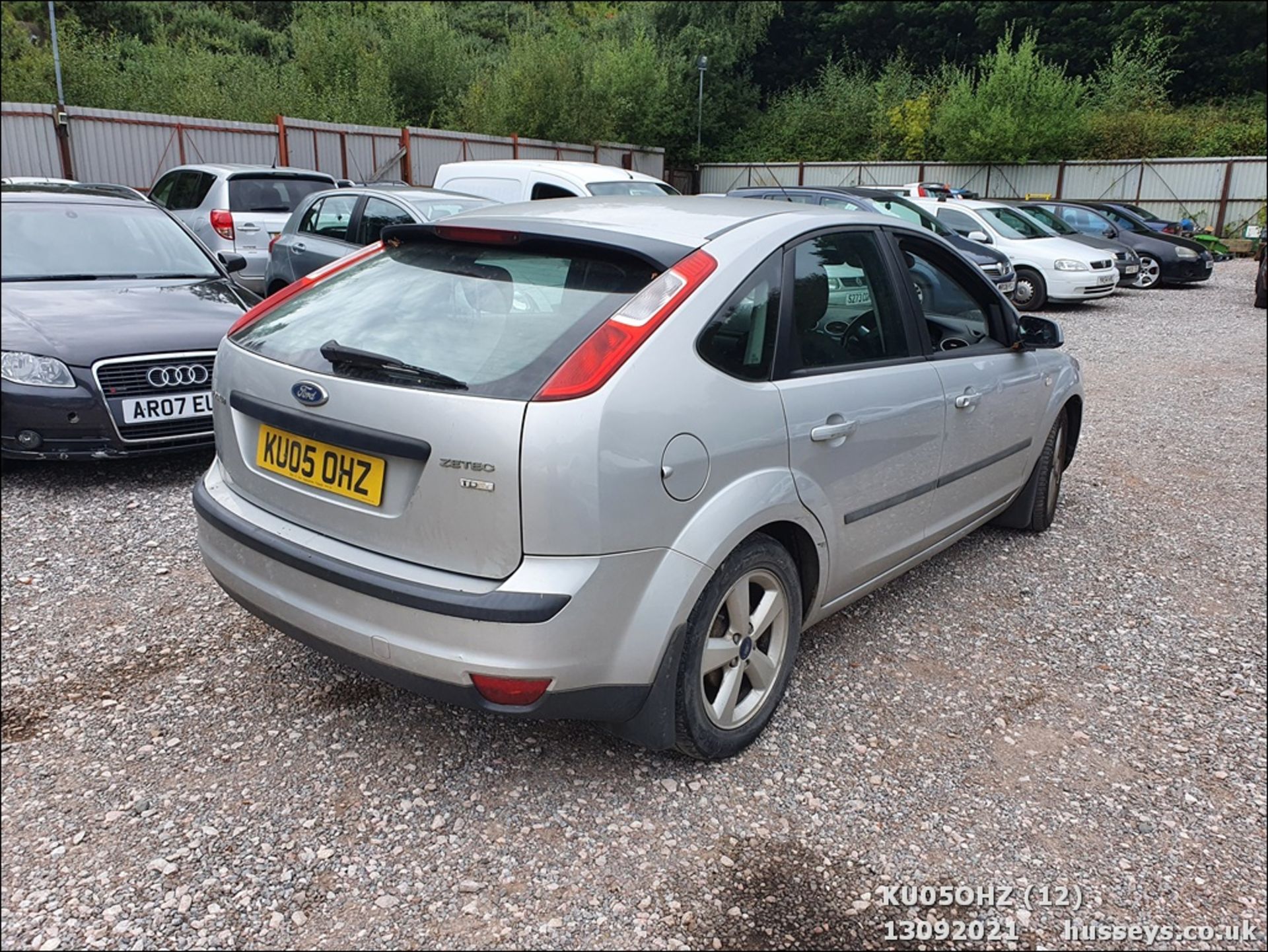 05/05 FORD FOCUS ZETEC CLIMATE TDCI - 1560cc 5dr Hatchback (Silver, 147k) - Image 12 of 18