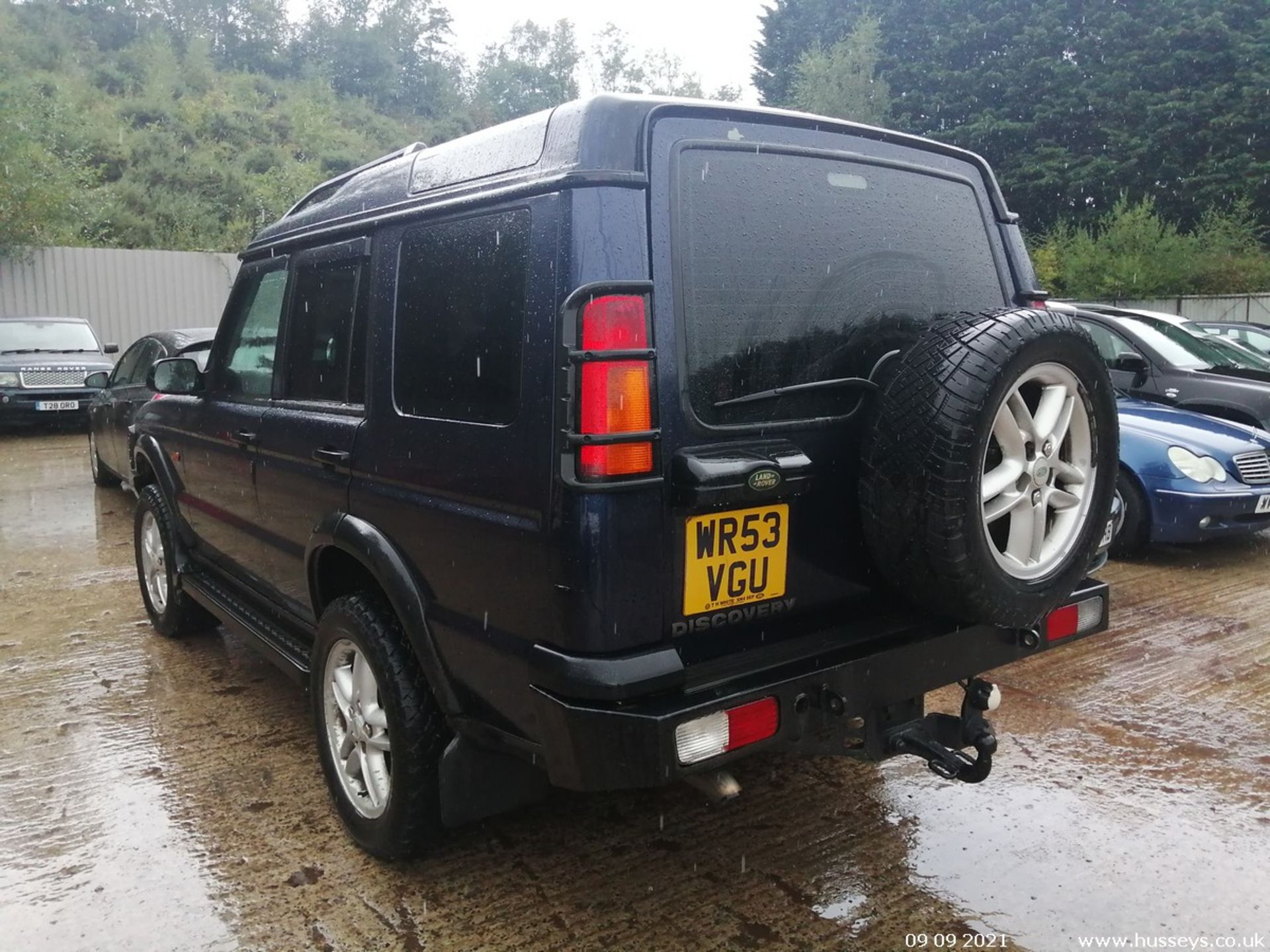 03/53 LAND ROVER DISCOVERY LANDMARK TD5 - 2495cc 5dr Estate (Blue, 155k) - Image 7 of 14