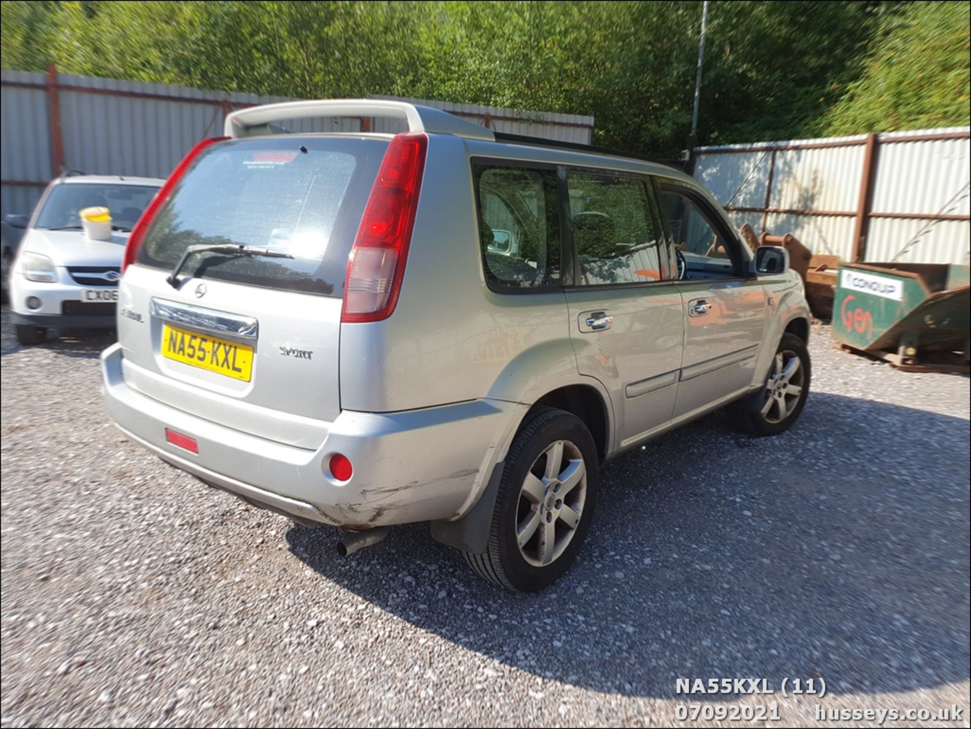 05/55 NISSAN X-TRAIL SPORT - 2488cc 5dr Estate (Silver, 99k) - Image 11 of 13