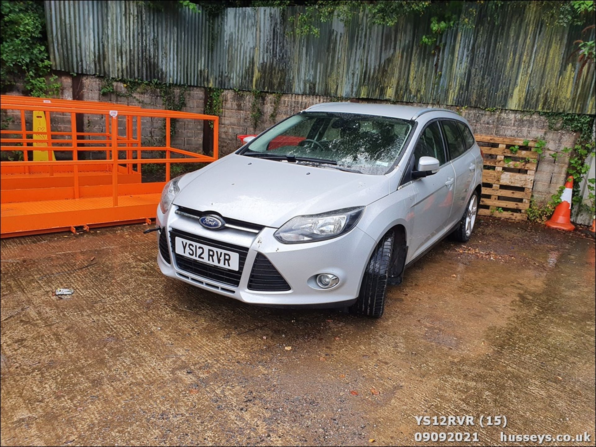 12/12 FORD FOCUS TITANIUM TURBO - 1596cc 5dr Estate (Silver, 67k) - Image 15 of 15