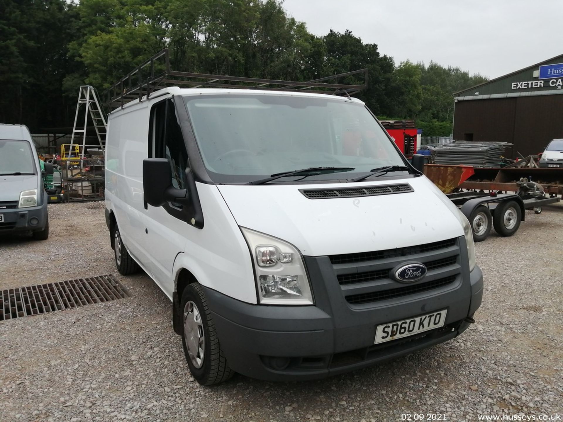 10/60 FORD TRANSIT 85 T260M FWD - 2198cc 5dr Van (White, 237k) - Image 2 of 23