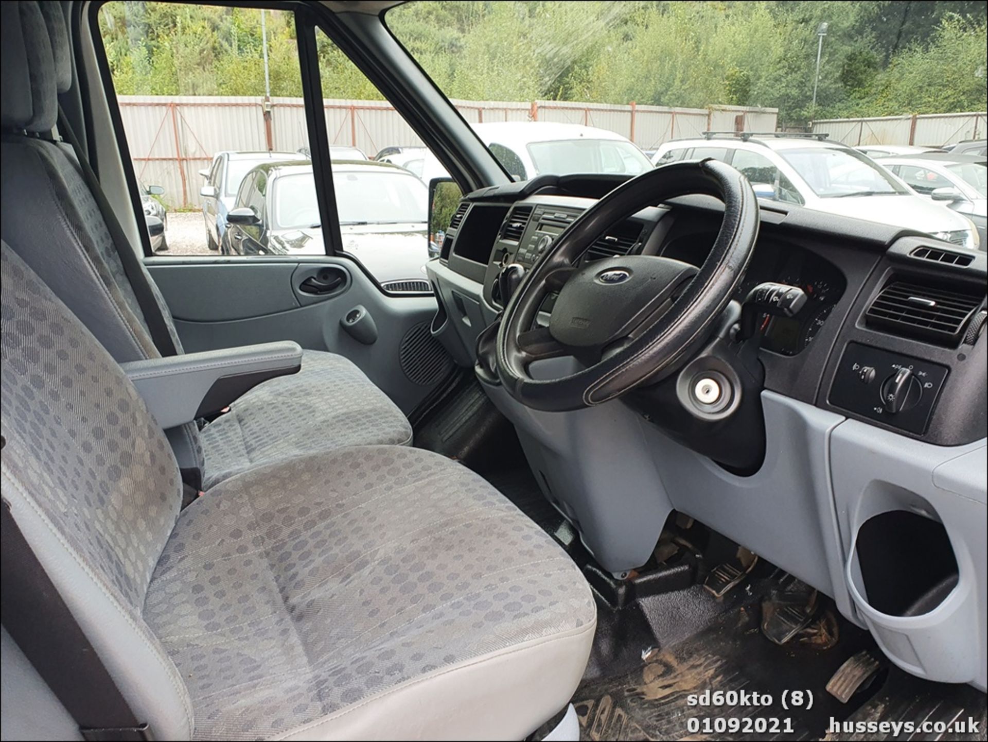 10/60 FORD TRANSIT 85 T260M FWD - 2198cc 5dr Van (White, 237k) - Image 16 of 23