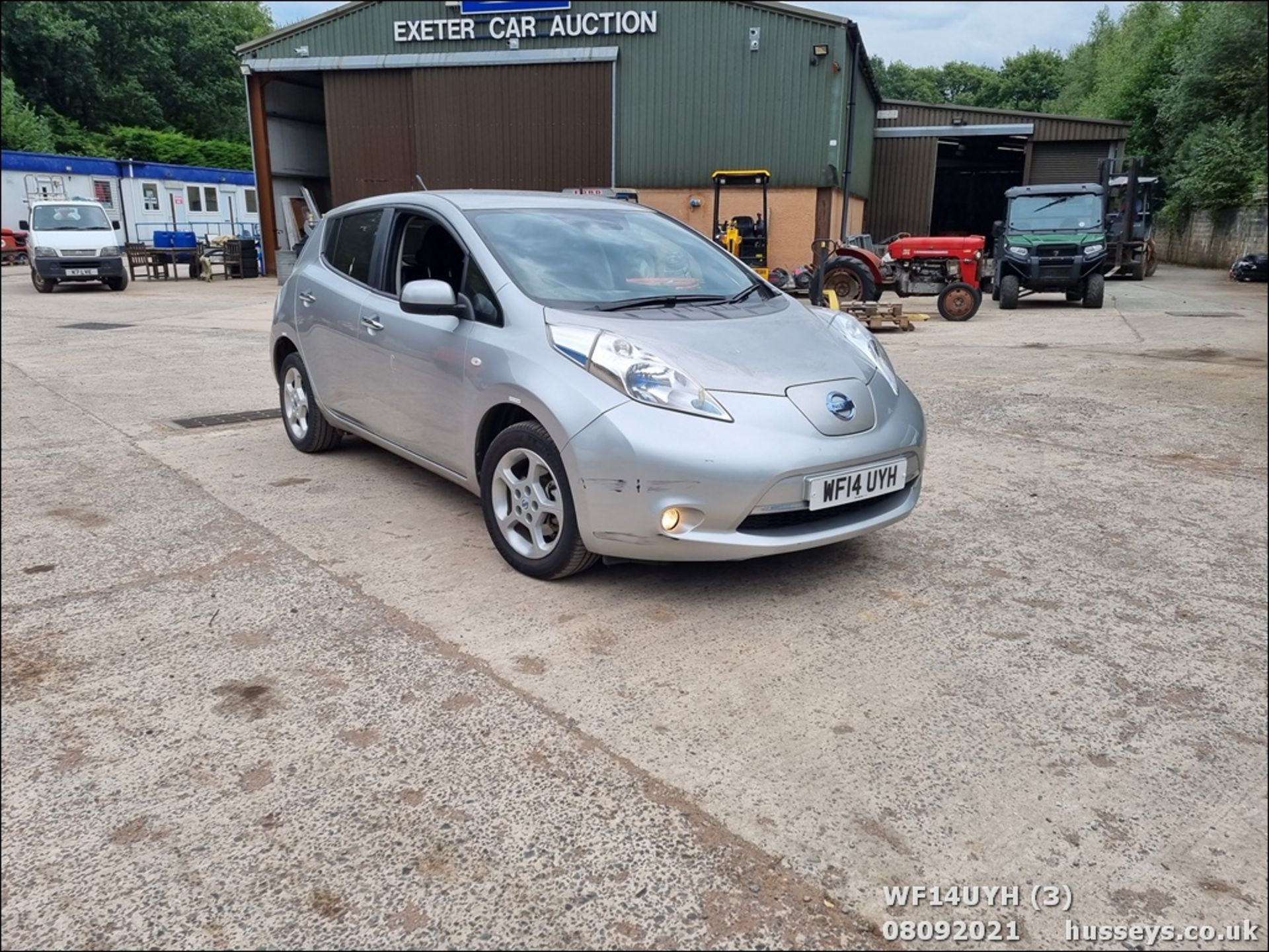 14/14 NISSAN LEAF ACENTA 5dr Hatchback (Silver, 18k) - Image 4 of 23