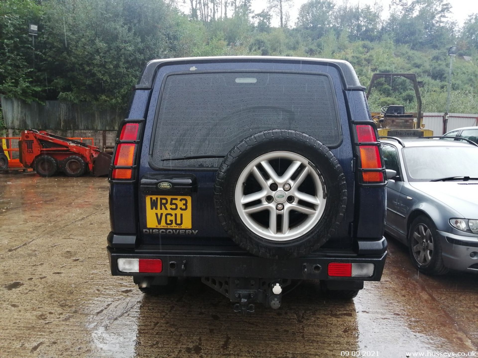 03/53 LAND ROVER DISCOVERY LANDMARK TD5 - 2495cc 5dr Estate (Blue, 155k) - Image 8 of 14