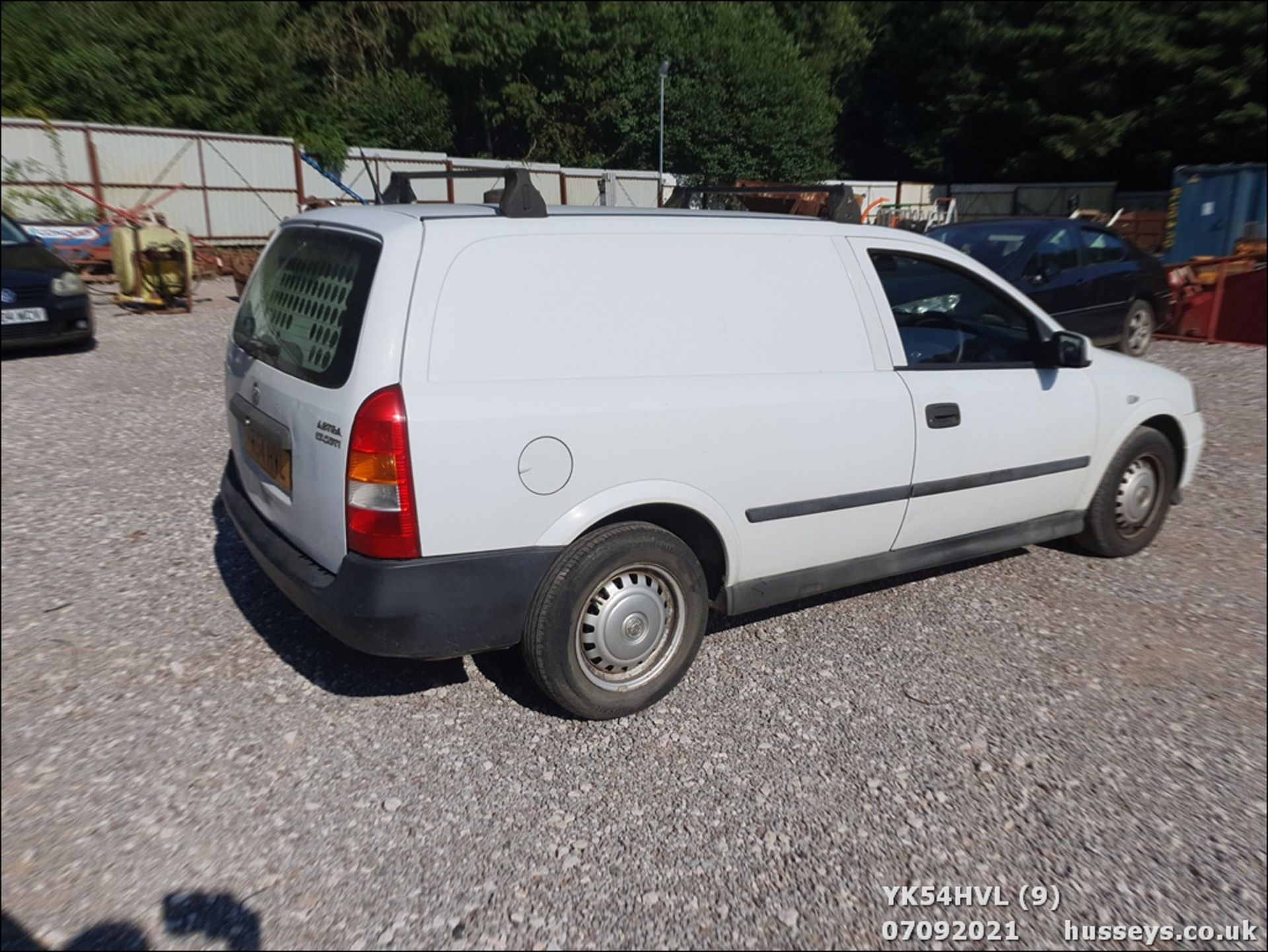 05/54 VAUXHALL ASTRAVAN ENVOY CDTI - 1686cc Van (White) - Image 10 of 15