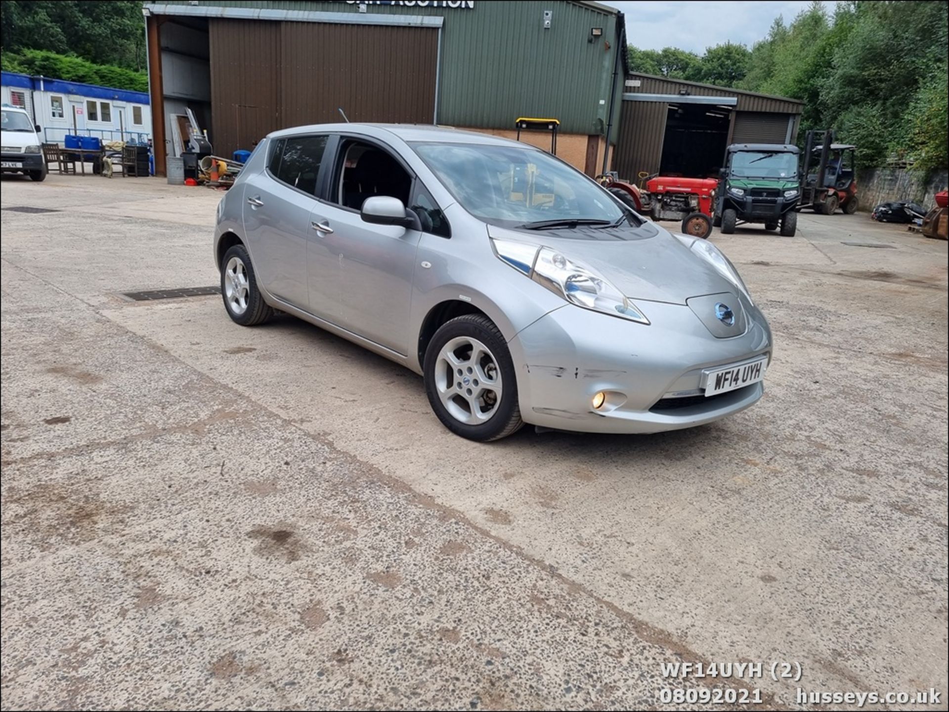 14/14 NISSAN LEAF ACENTA 5dr Hatchback (Silver, 18k) - Image 3 of 23