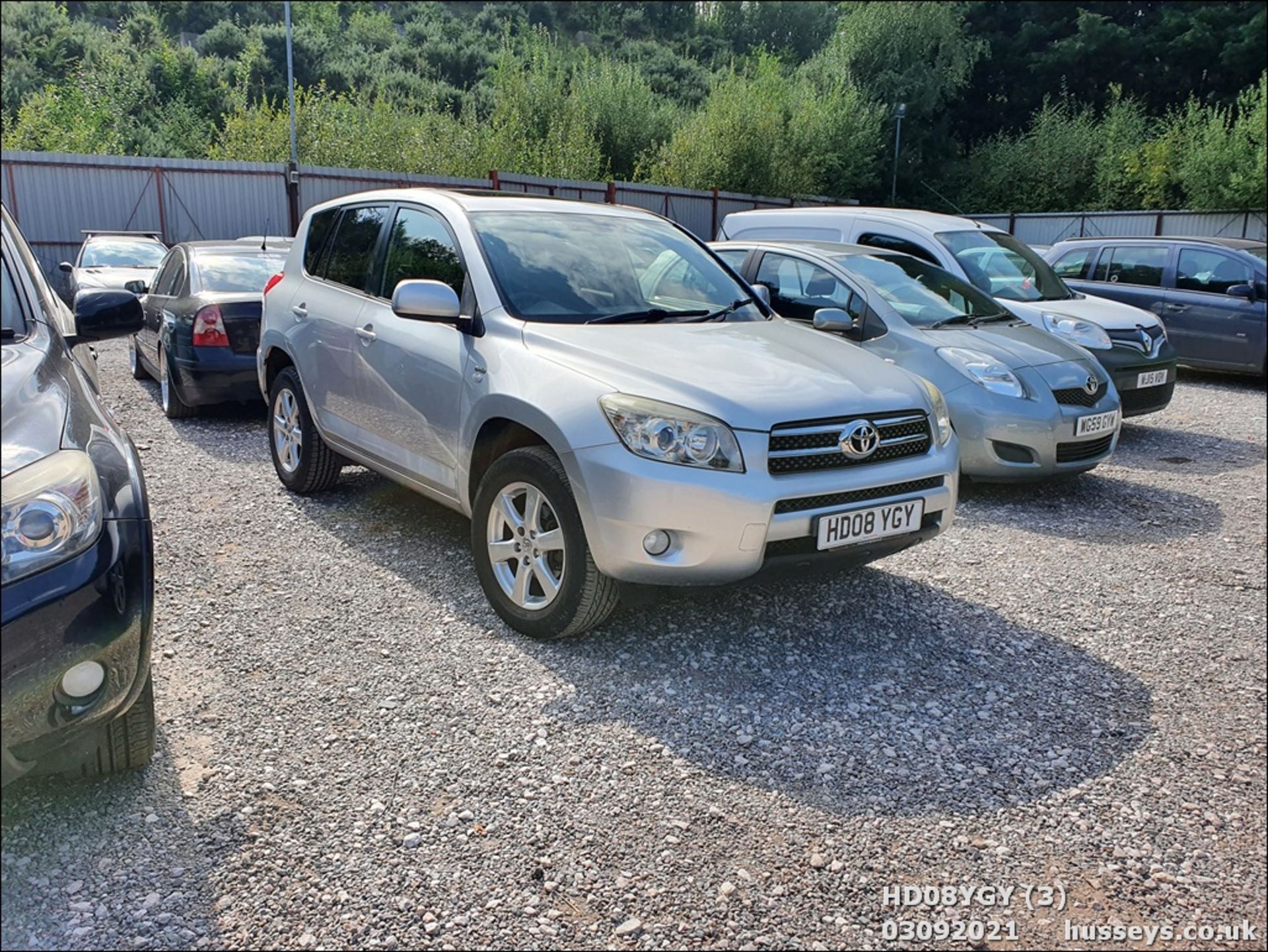 08/08 TOYOTA RAV4 XTR D-4D - 2231cc 5dr Estate (Silver, 117k) - Image 3 of 12