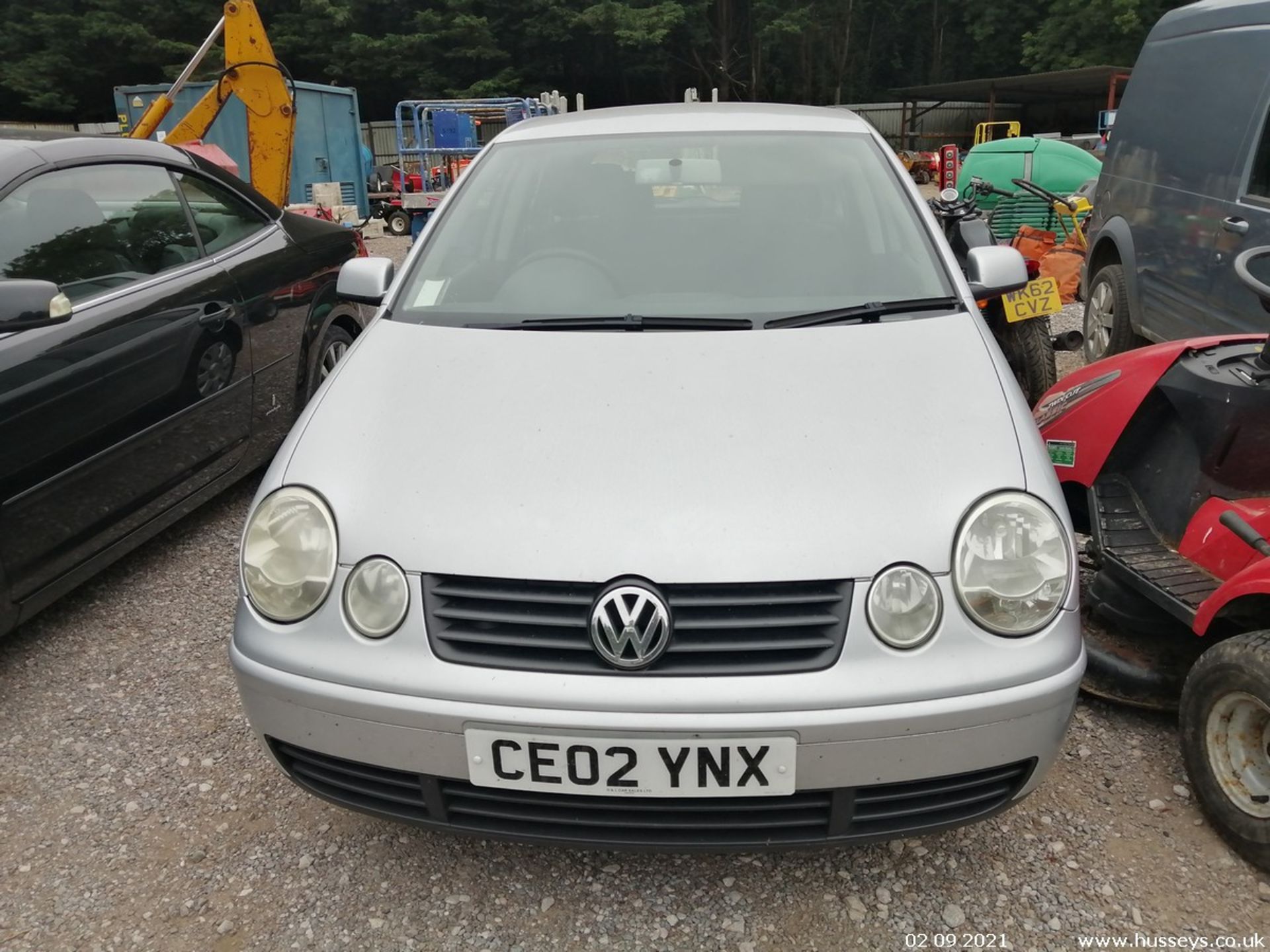 02/02 VOLKSWAGEN POLO S - 1198cc 5dr Hatchback (Silver) - Image 2 of 10