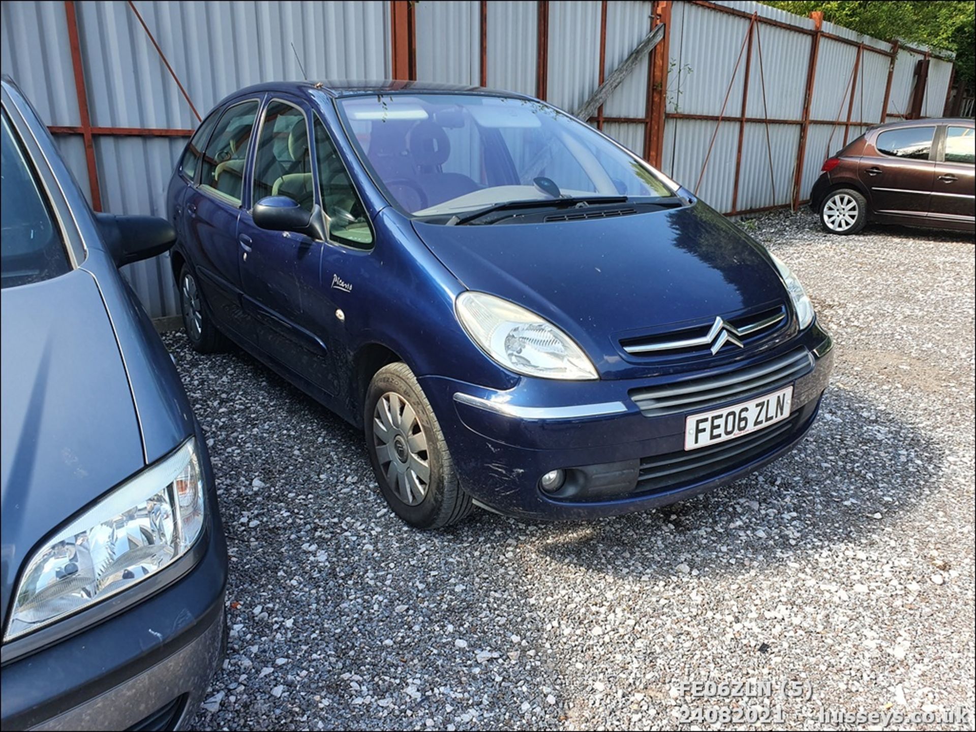 06/06 CITROEN XSARA PICASSO EXCL 92 - 1560cc 5dr MPV (Blue, 147k) - Image 5 of 17