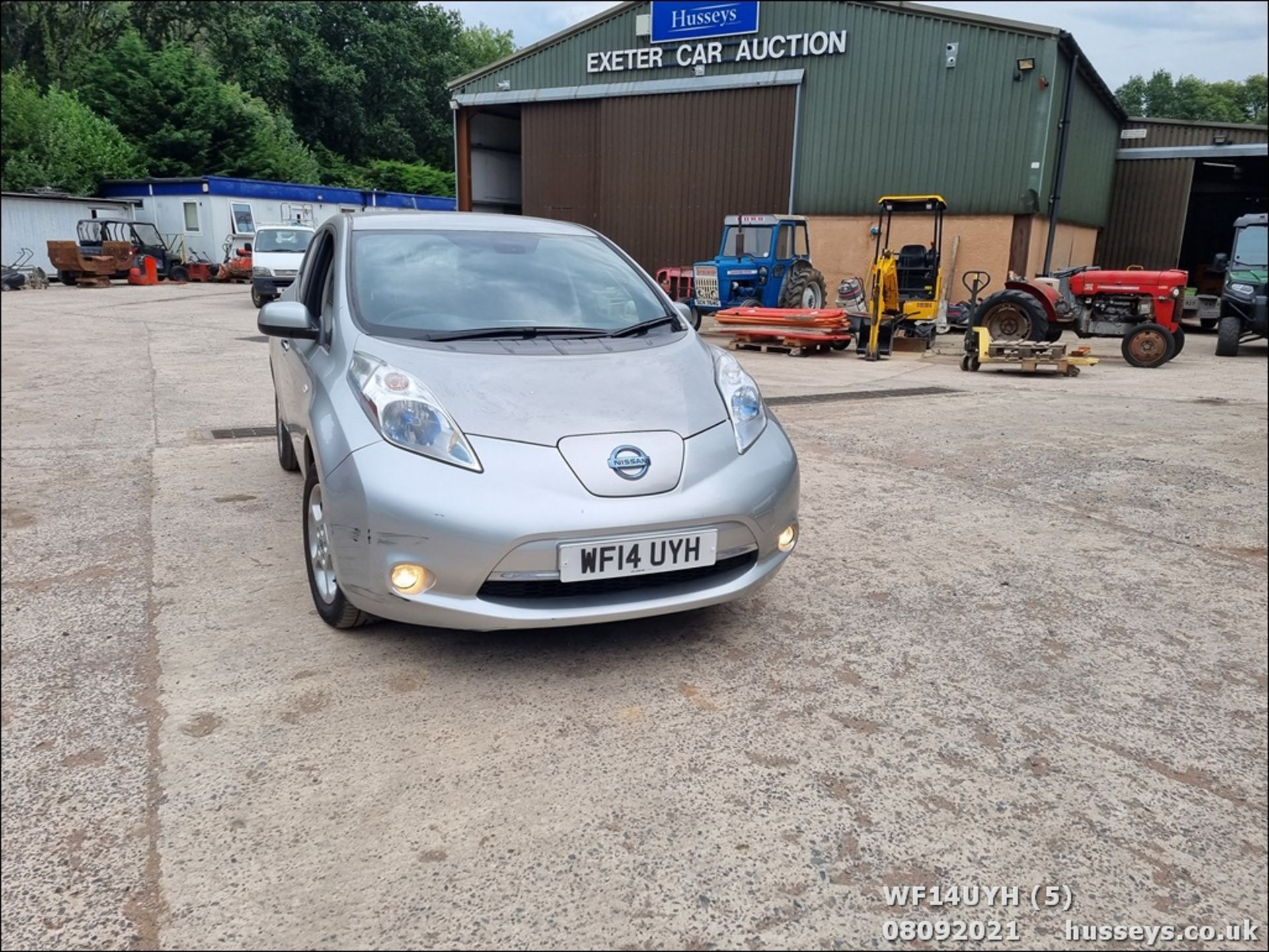 14/14 NISSAN LEAF ACENTA 5dr Hatchback (Silver, 18k) - Image 5 of 23