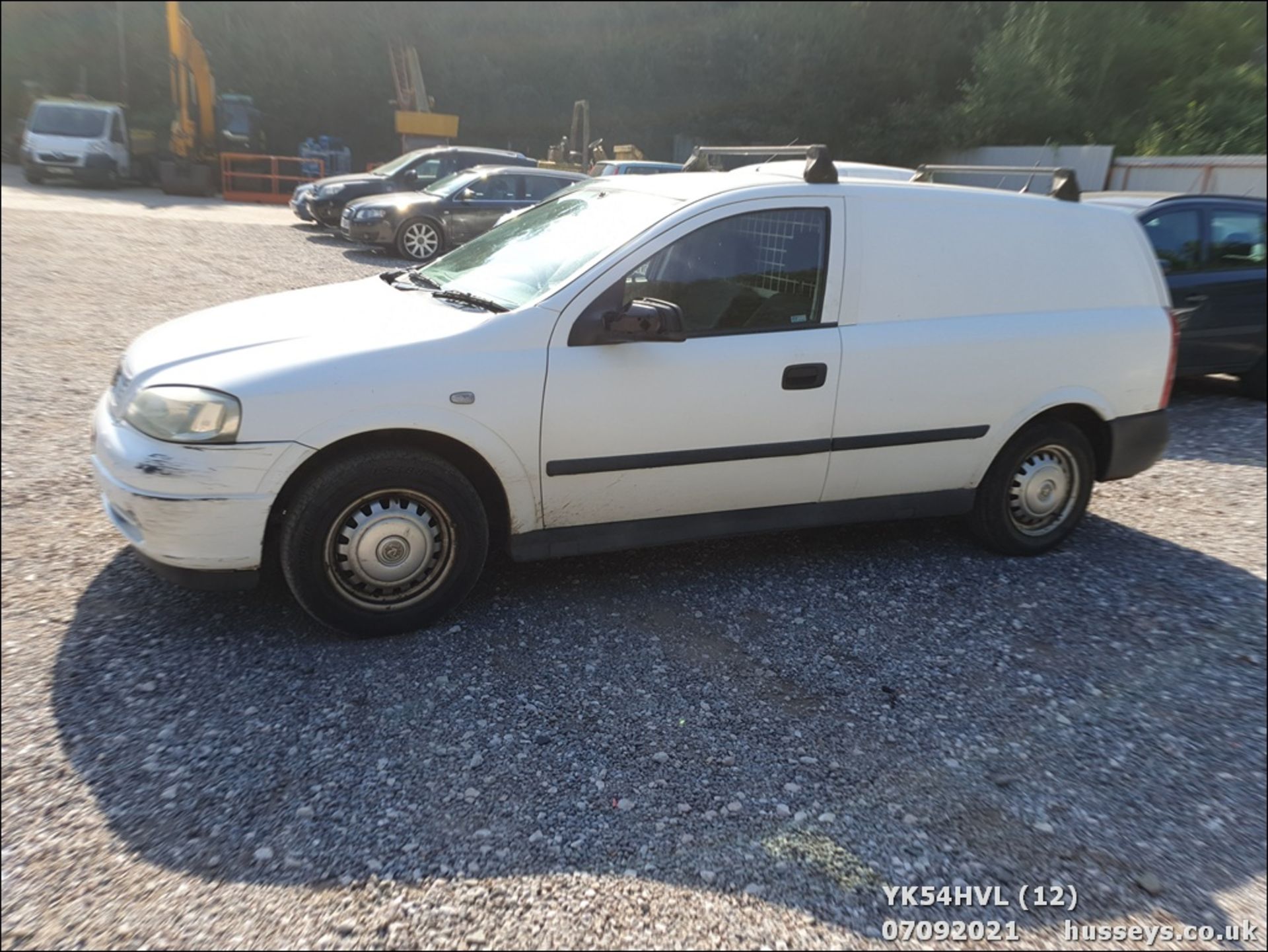 05/54 VAUXHALL ASTRAVAN ENVOY CDTI - 1686cc Van (White) - Image 13 of 15