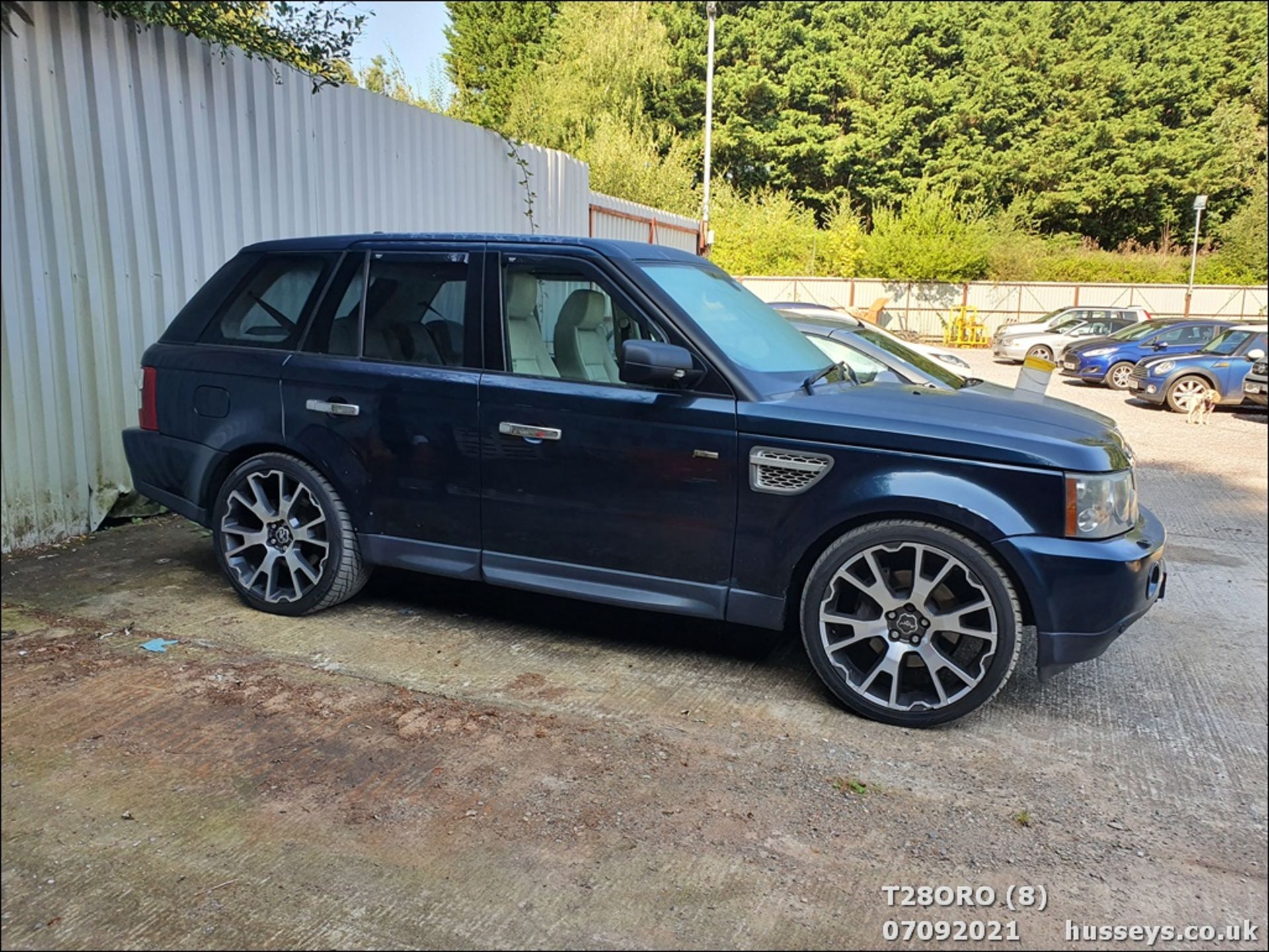 2006 LAND ROVER RANGE ROVER SP HSE TDV6 A - 2720cc 5dr Estate (Blue) - Image 8 of 20