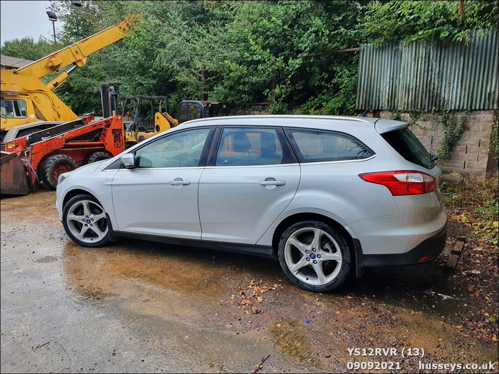 12/12 FORD FOCUS TITANIUM TURBO - 1596cc 5dr Estate (Silver, 67k) - Image 14 of 15