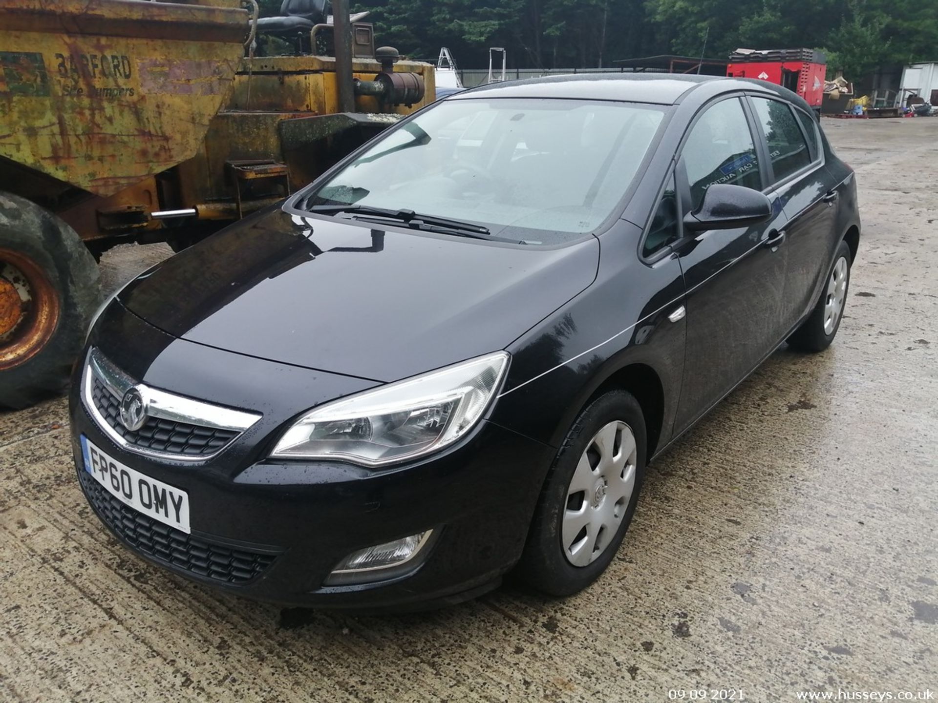 11/60 VAUXHALL ASTRA EXCLUSIV 98 - 1398cc 5dr Hatchback (Black, 124k) - Image 3 of 11