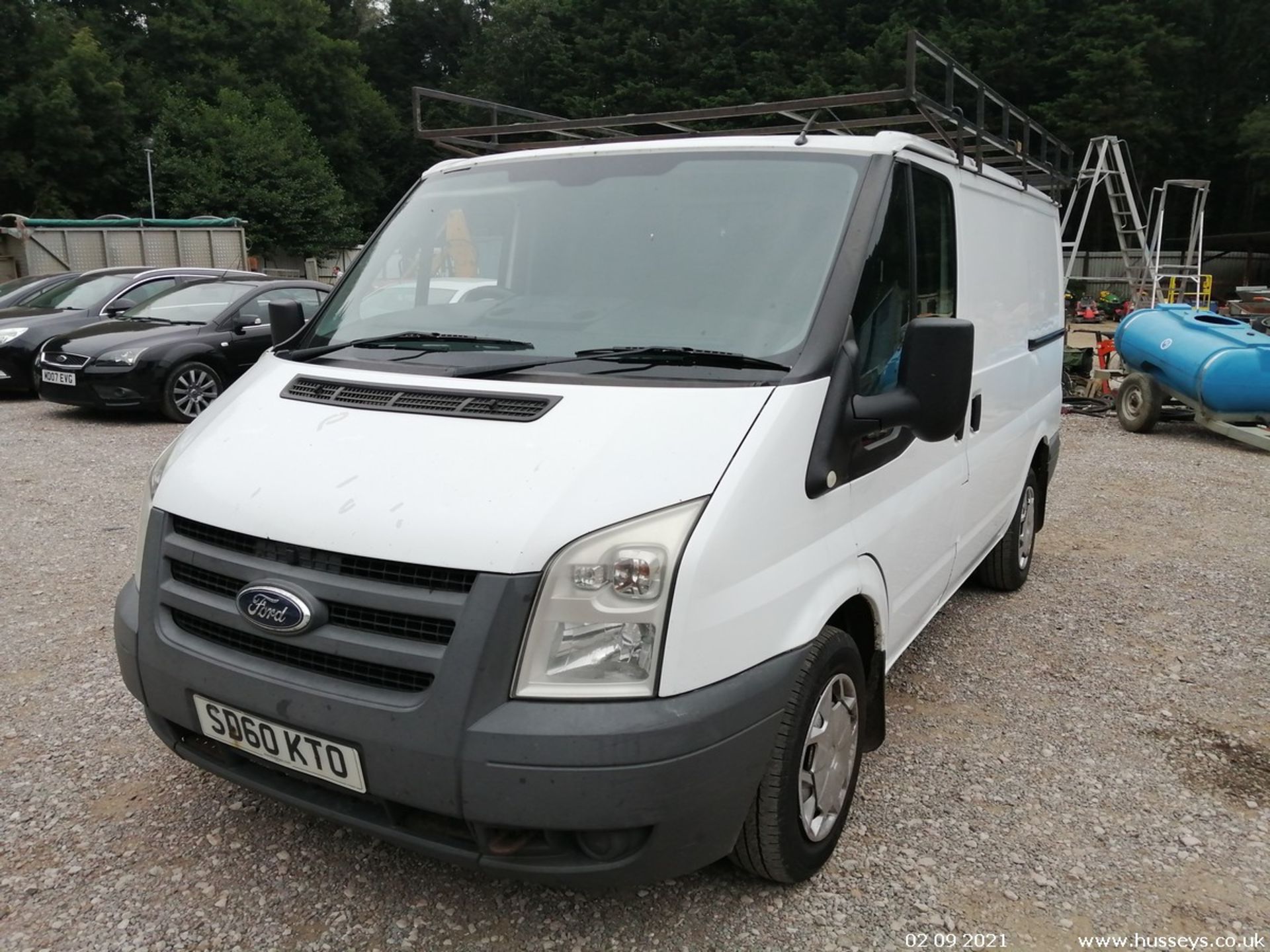 10/60 FORD TRANSIT 85 T260M FWD - 2198cc 5dr Van (White, 237k) - Image 7 of 23