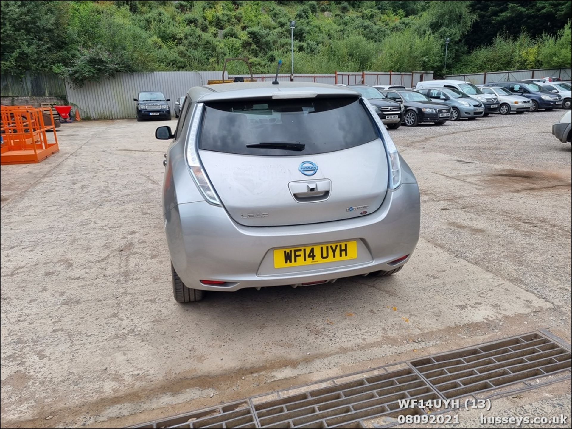 14/14 NISSAN LEAF ACENTA 5dr Hatchback (Silver, 18k) - Image 13 of 23