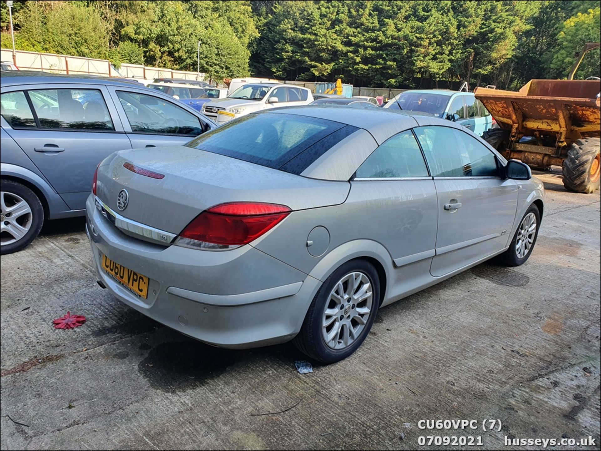 11/60 VAUXHALL ASTRA SPORT - 1796cc 2dr Convertible (Silver, 123k) - Image 7 of 12