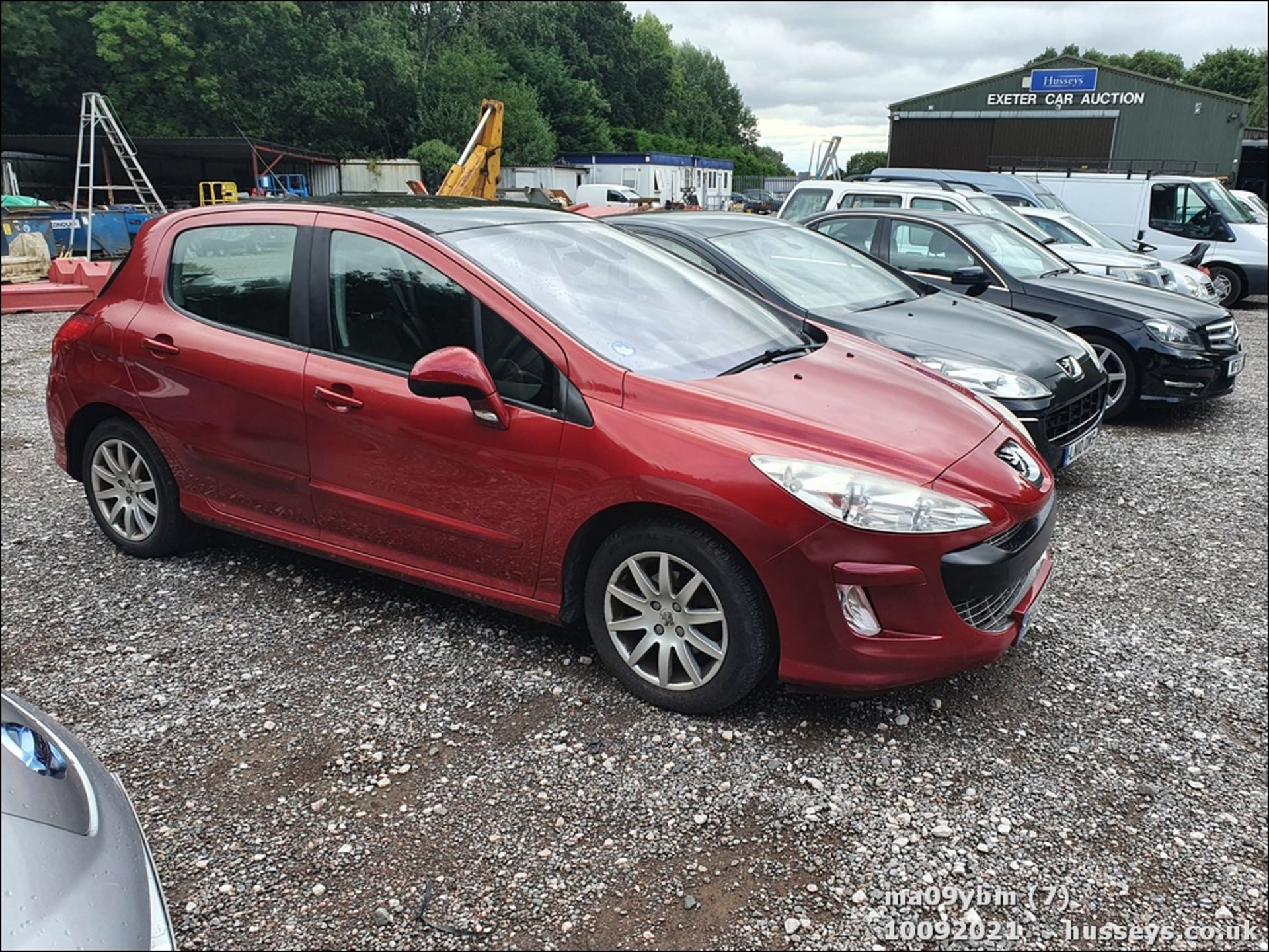 09/09 PEUGEOT 308 SE HDI - 1560cc 5dr Hatchback (Red) - Image 7 of 19