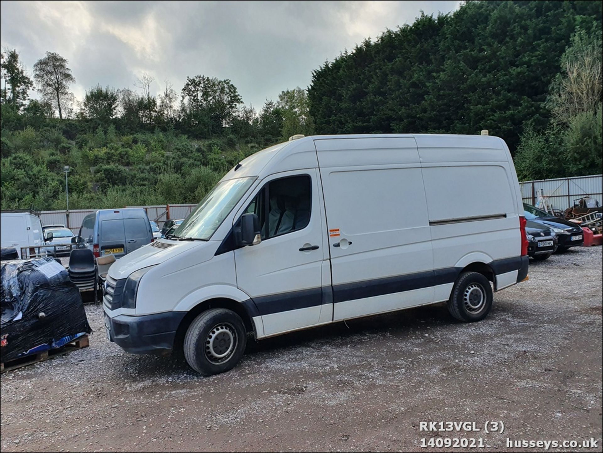 13/13 VOLKSWAGEN CRAFTER CR35 TDI 143 MWB - 1968cc 5dr Van (White, 75k) - Image 3 of 13