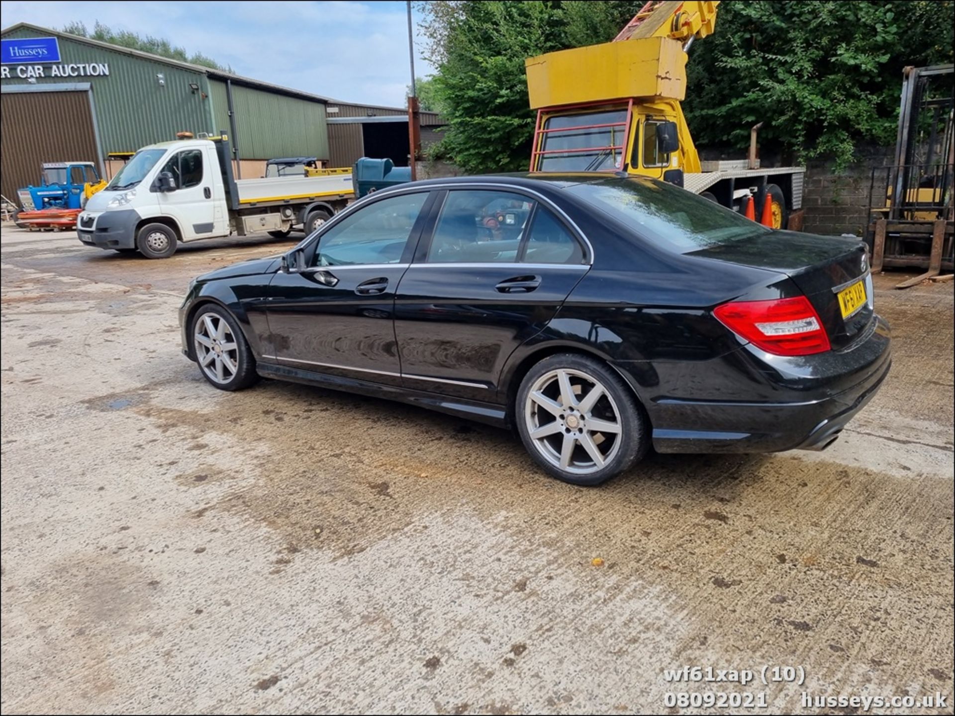 11/61 MERCEDES-BENZ C180 SPORT ED 125 BLUEEF- - 1796cc 4dr Saloon (Black, 48k) - Image 10 of 19