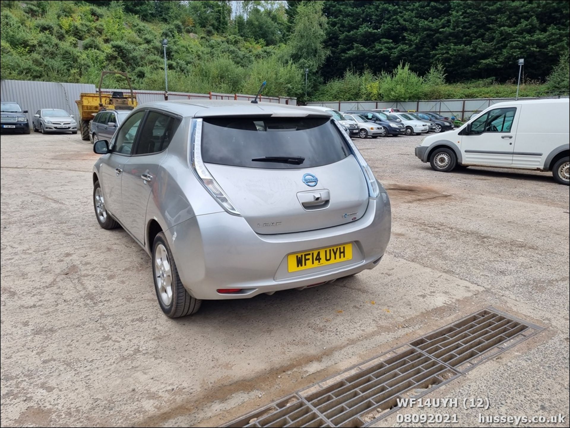 14/14 NISSAN LEAF ACENTA 5dr Hatchback (Silver, 18k) - Image 12 of 23