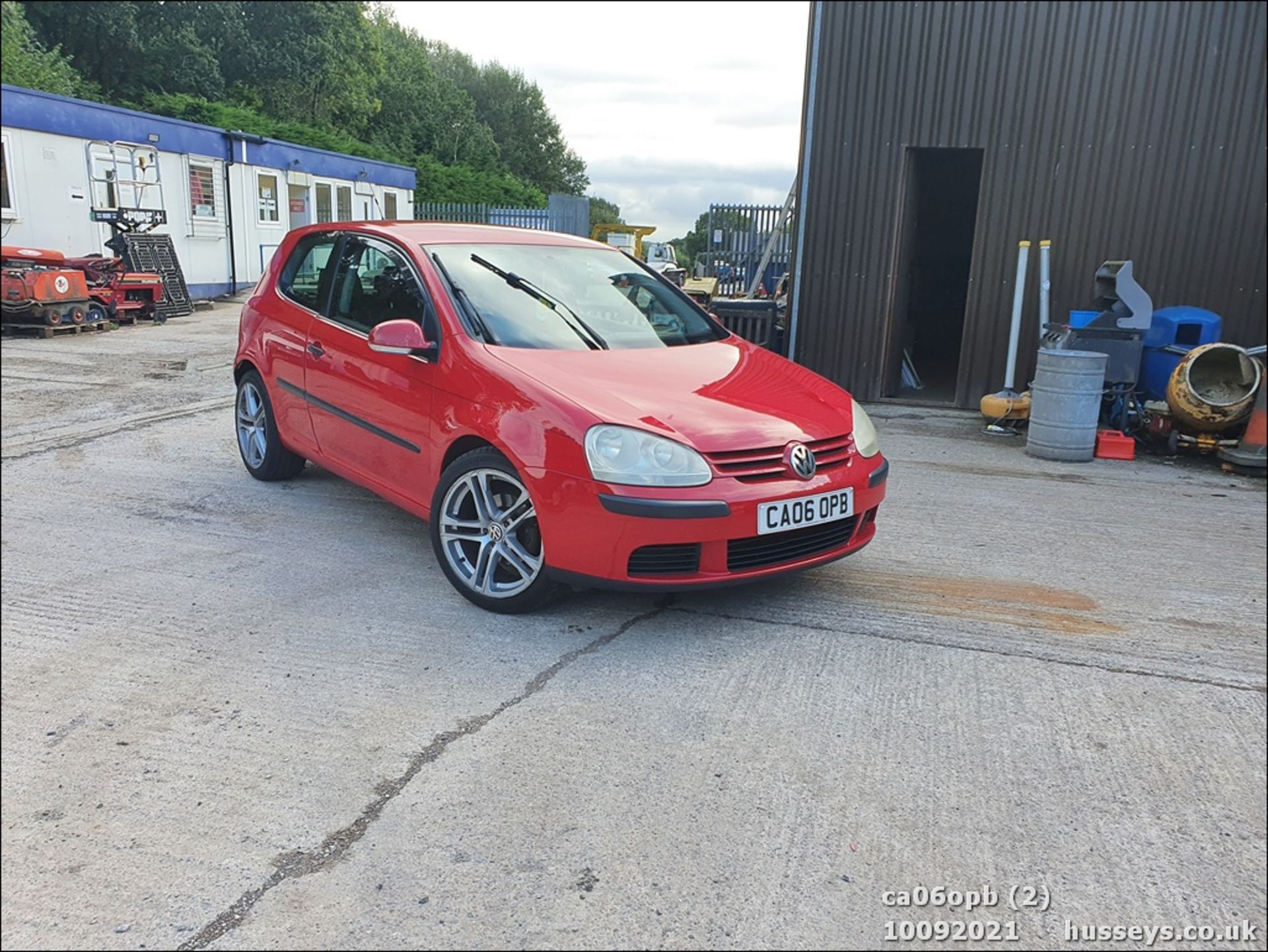 06/06 VOLKSWAGEN GOLF S - 1390cc 3dr Hatchback (Red, 131k) - Image 3 of 18