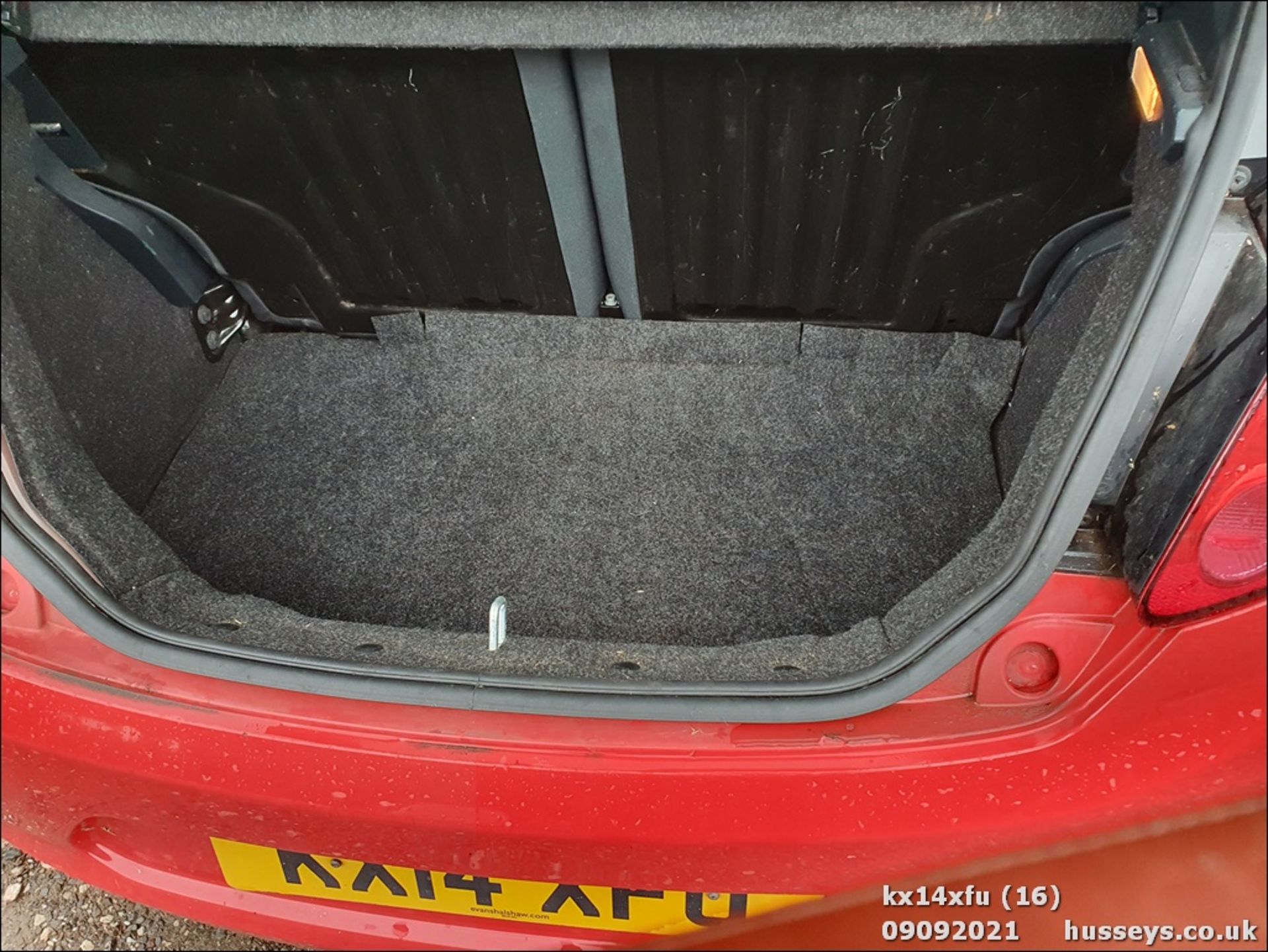 14/14 FORD KA ZETEC - 1242cc 3dr Hatchback (Red) - Image 16 of 17